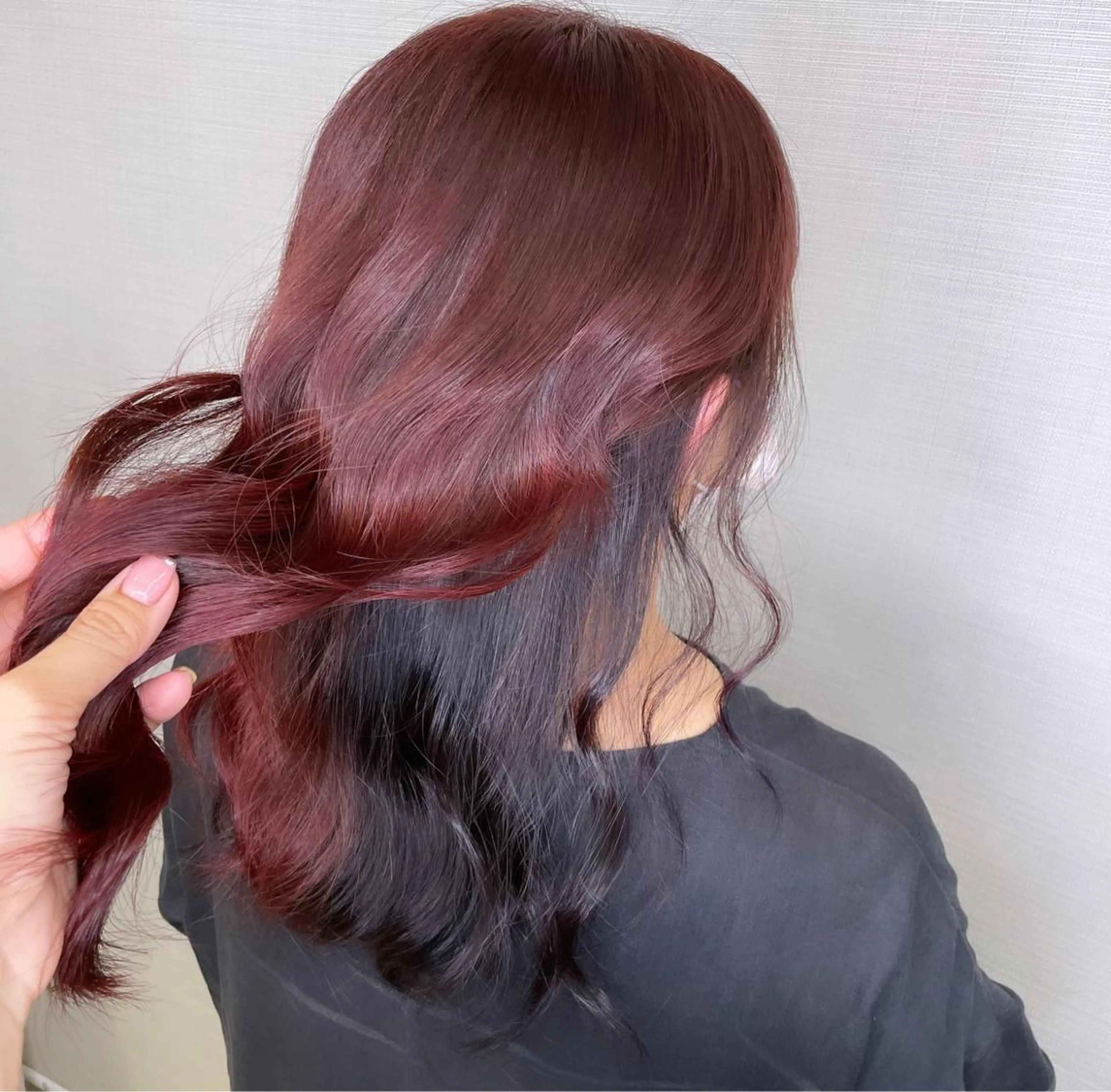 ロング パープルカラー 近藤 楓花のヘアスタイル