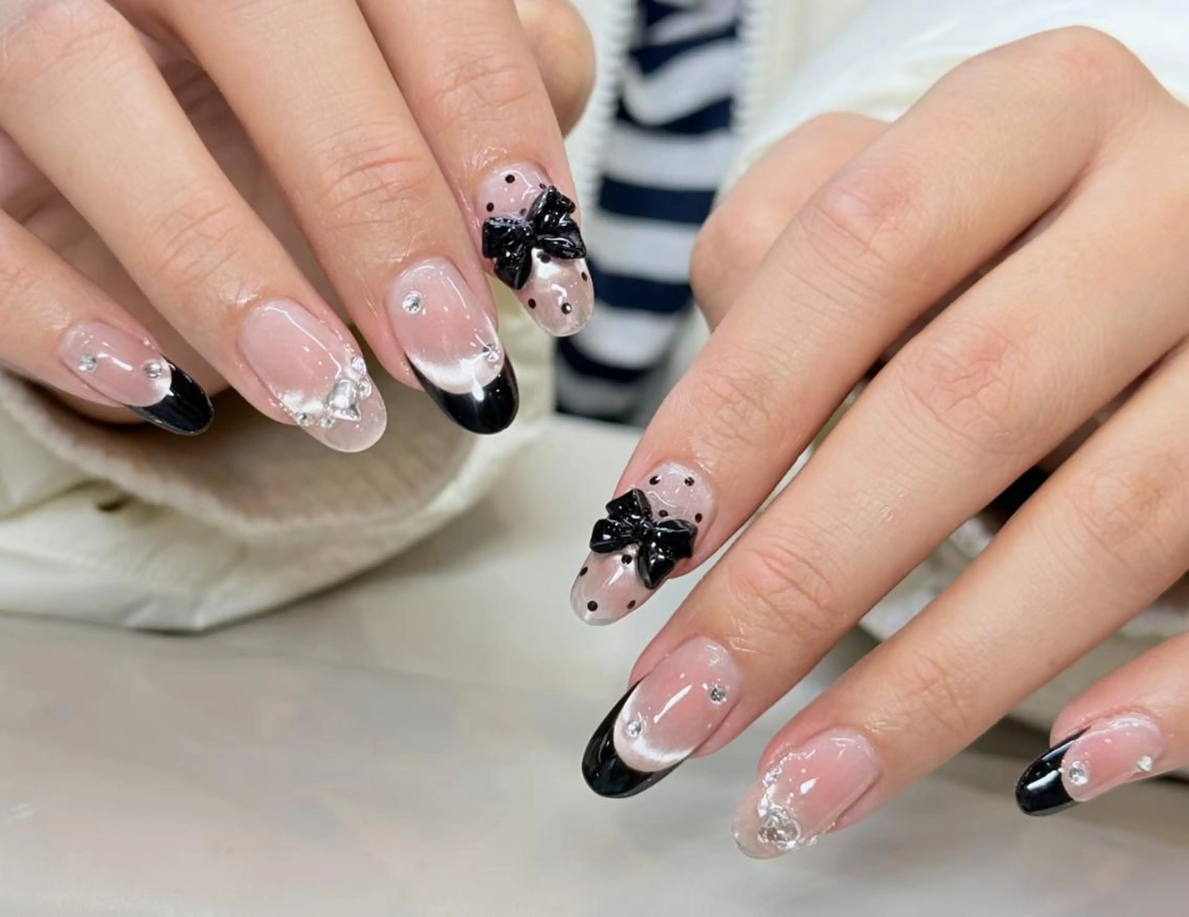 ネイル ハンドネイル 🎀 Ayaka_nailのネイルデザイン