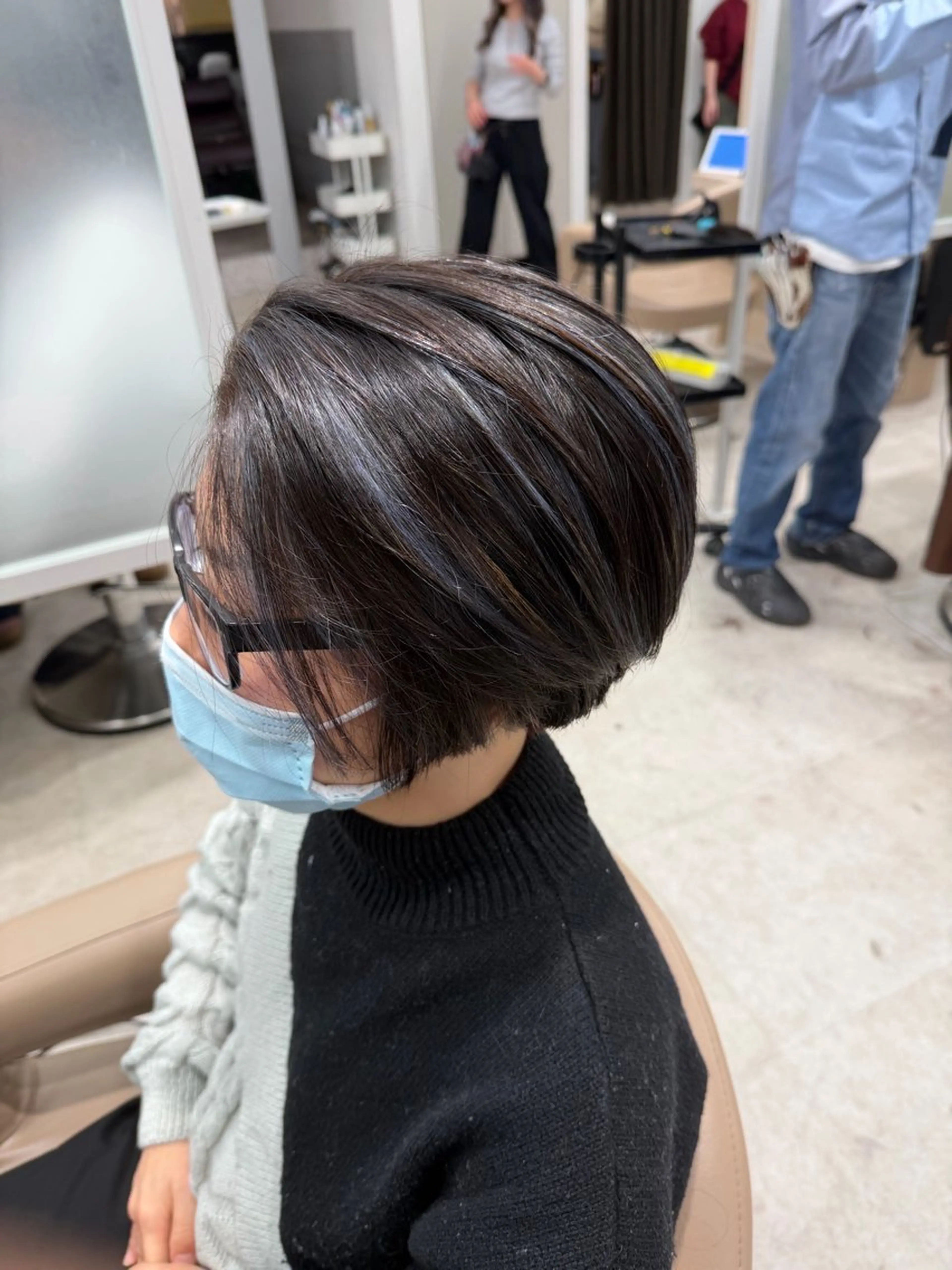 ショート カラー 透明感カラー ハイライトカラー ボブ ハイライト ショートヘア カット ヘアカラー トリートメント EARTH菊名店👾 ひらのすぐるのヘアスタイル