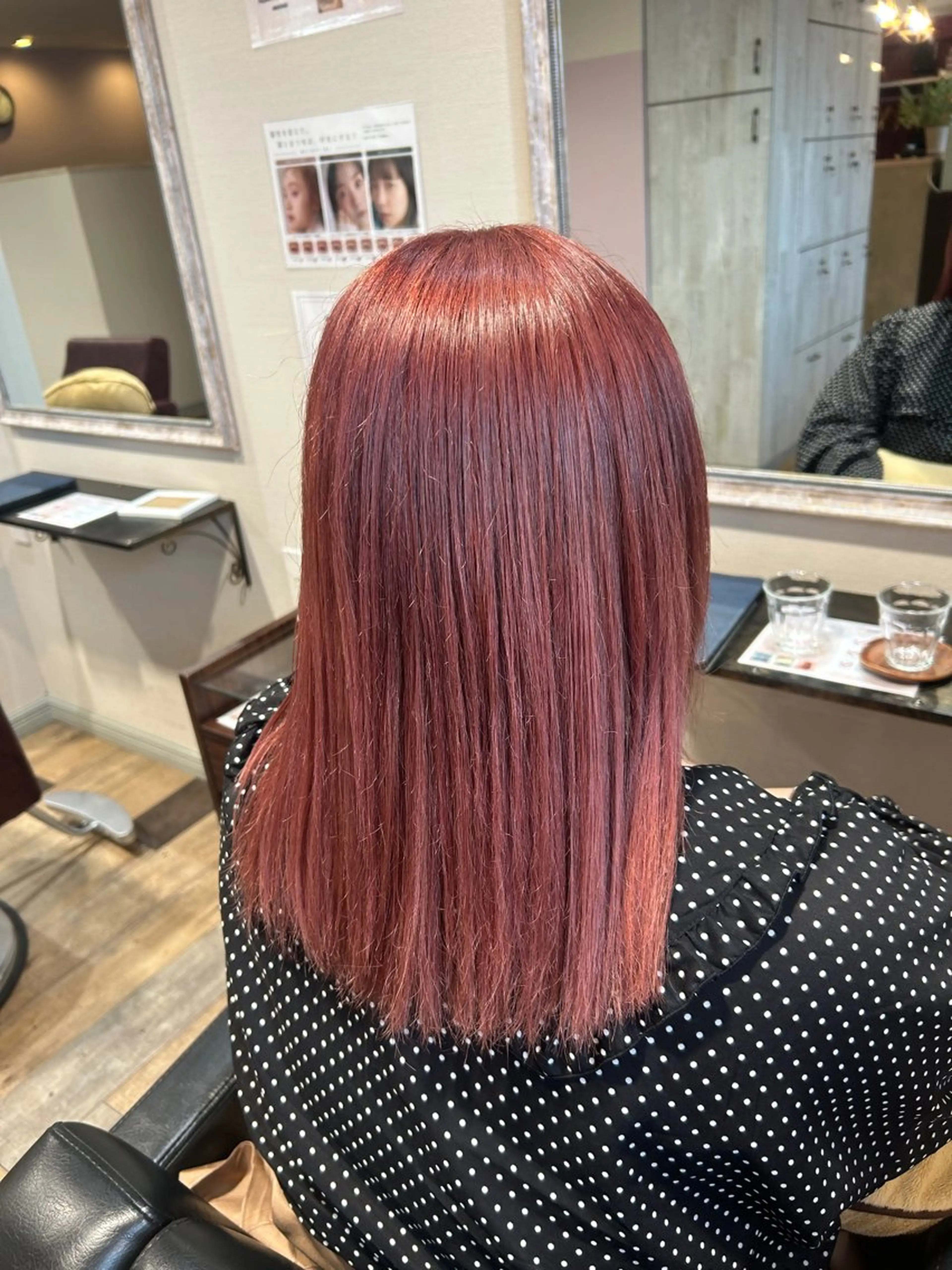 セミロング なつき/ 艶カラー/縮毛矯正のヘアスタイル