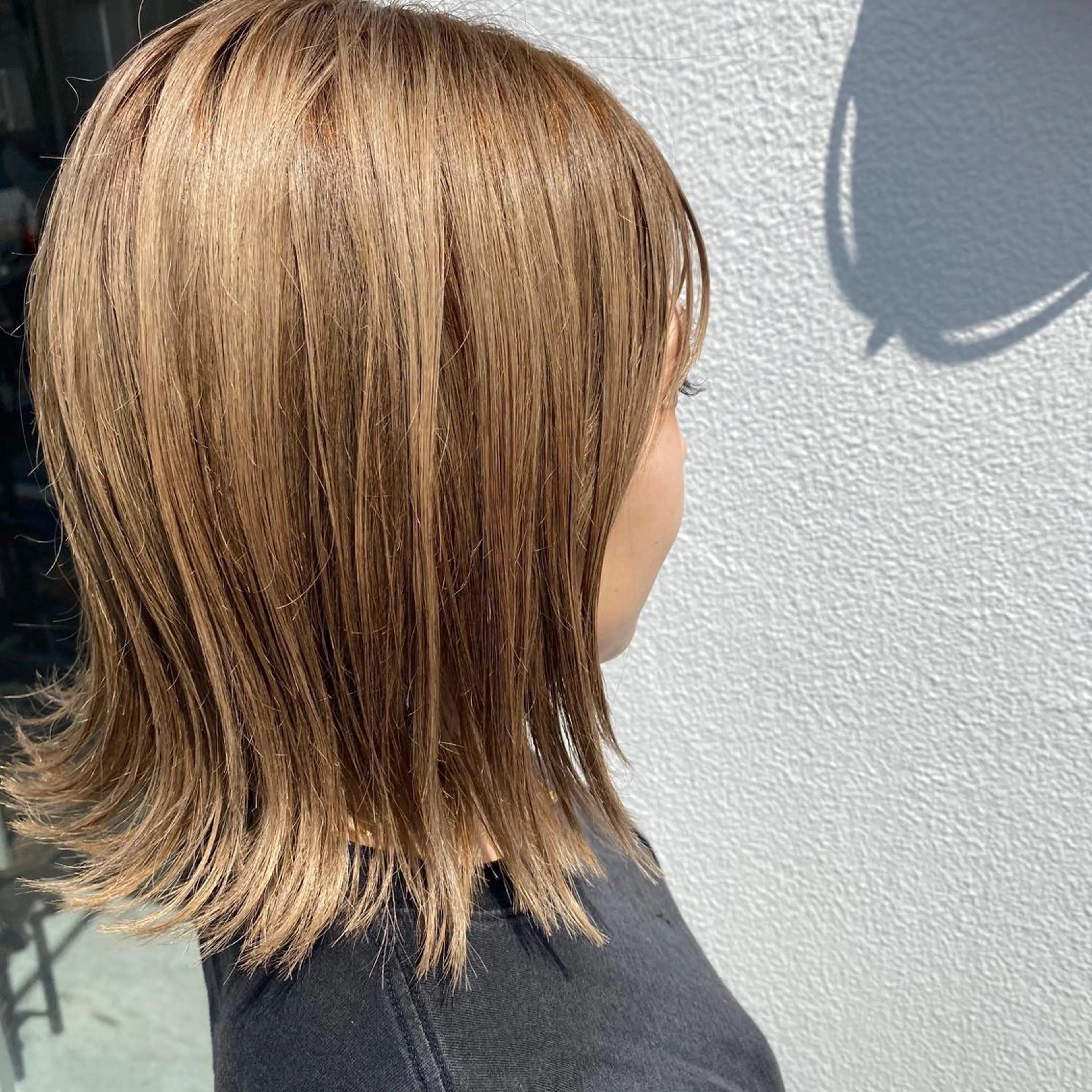 ショート カラー 平 ちひろのヘアスタイル