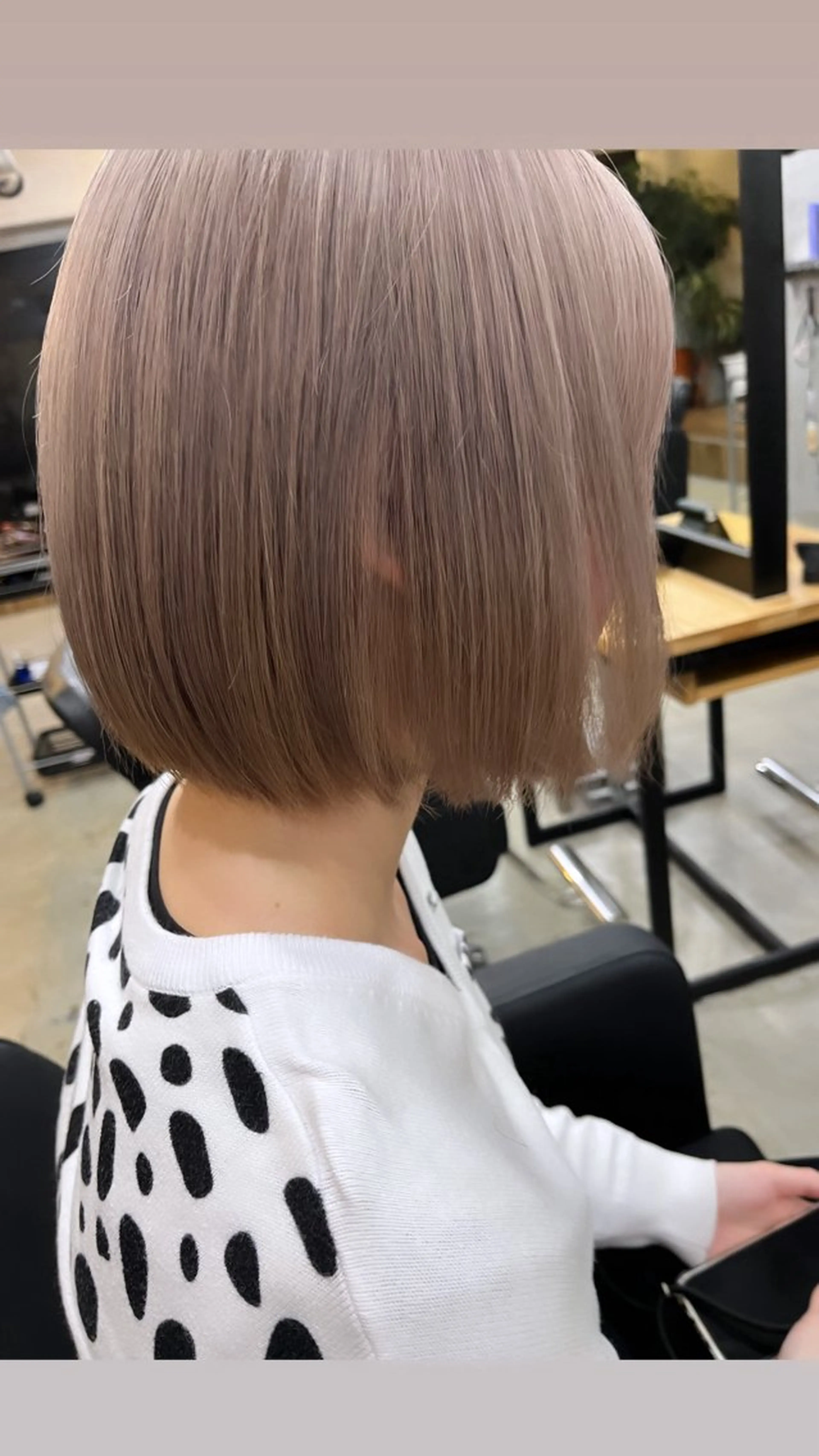 ショート カラー ハイトーンカラー ボブ とうだだいき レイヤーカットのヘアスタイル