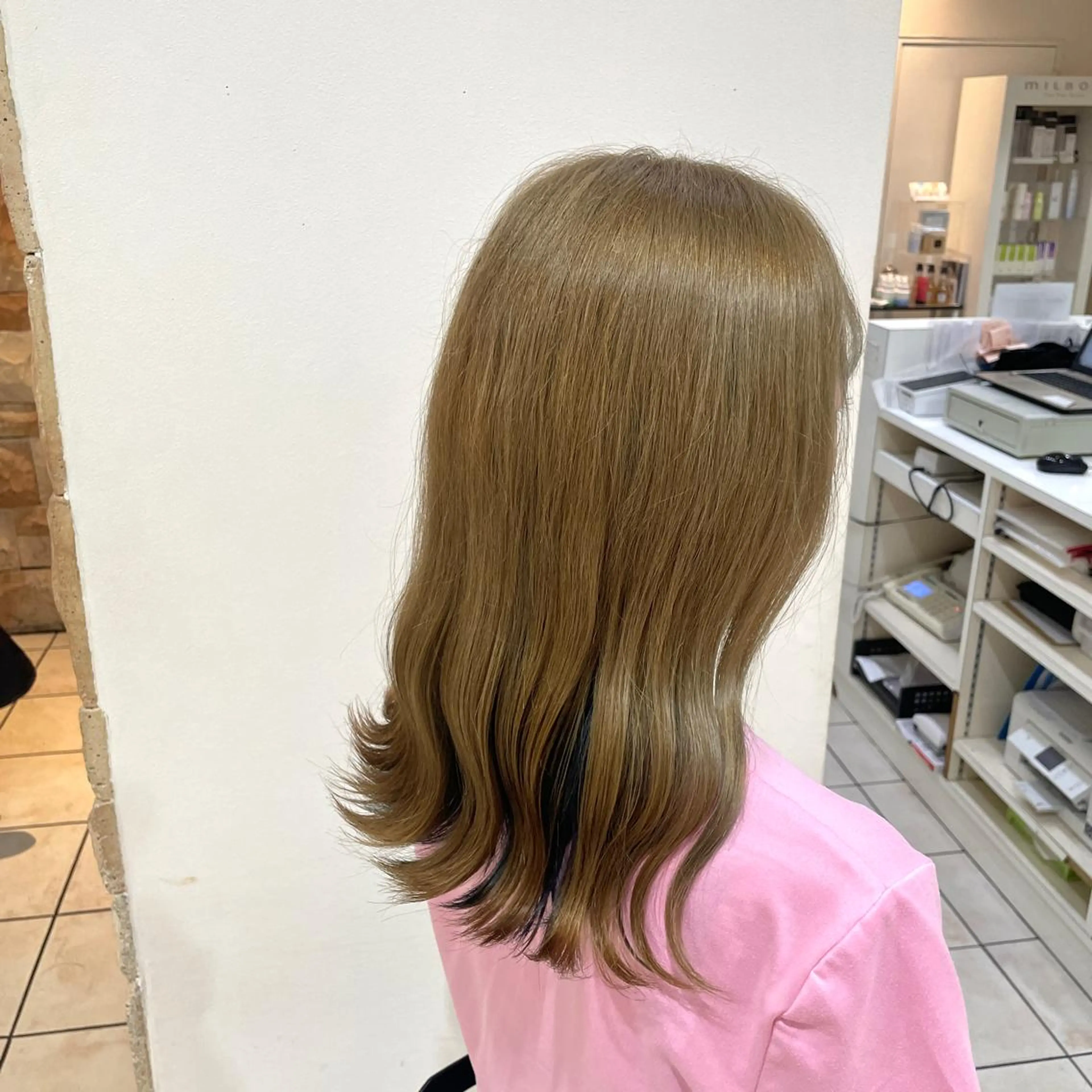 ミディアム カラー ブリーチ/ヘアセット 【𝙍𝙞𝙣𝙤】のヘアスタイル