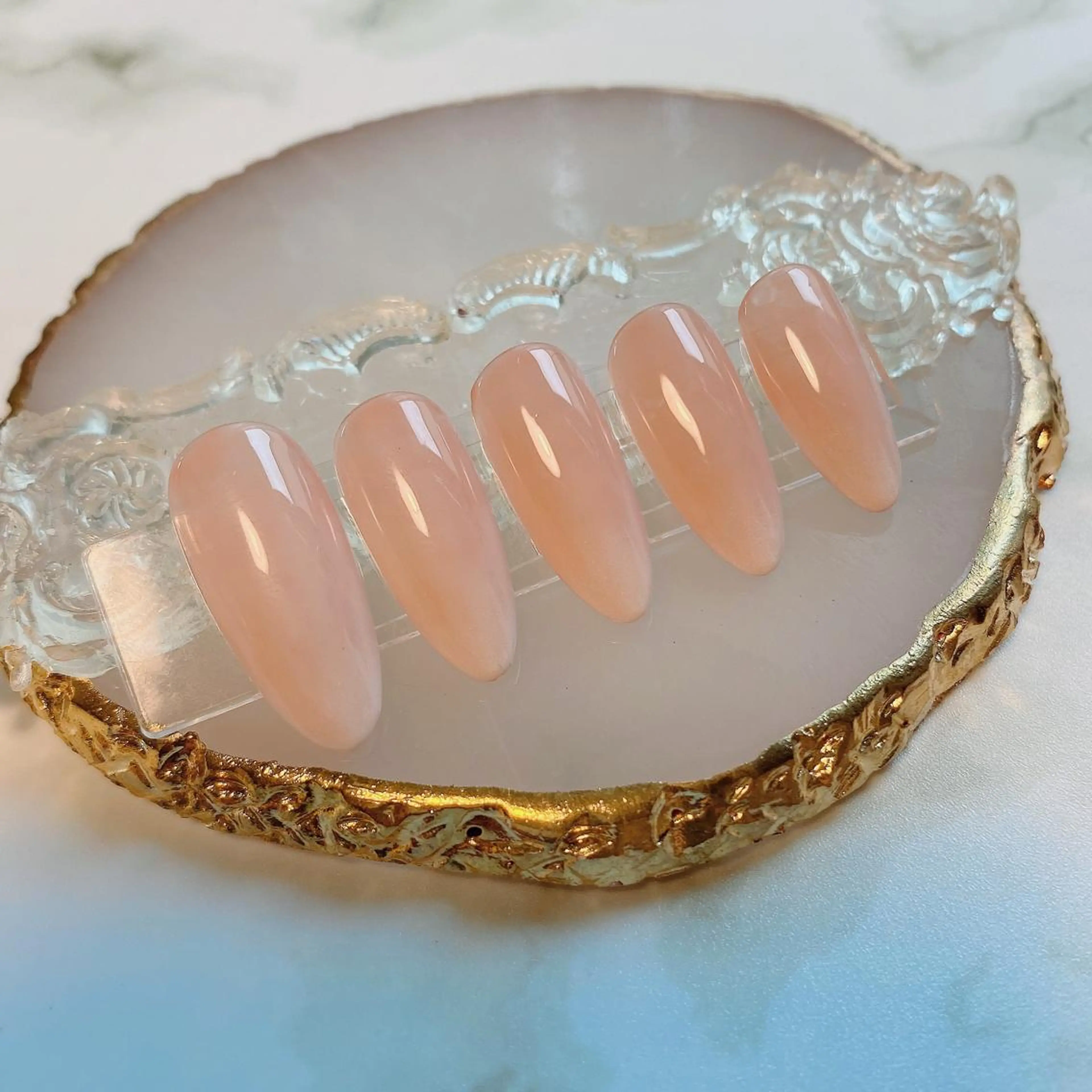 ネイル グラデーション ホワイト Cleo クレオのネイルデザイン