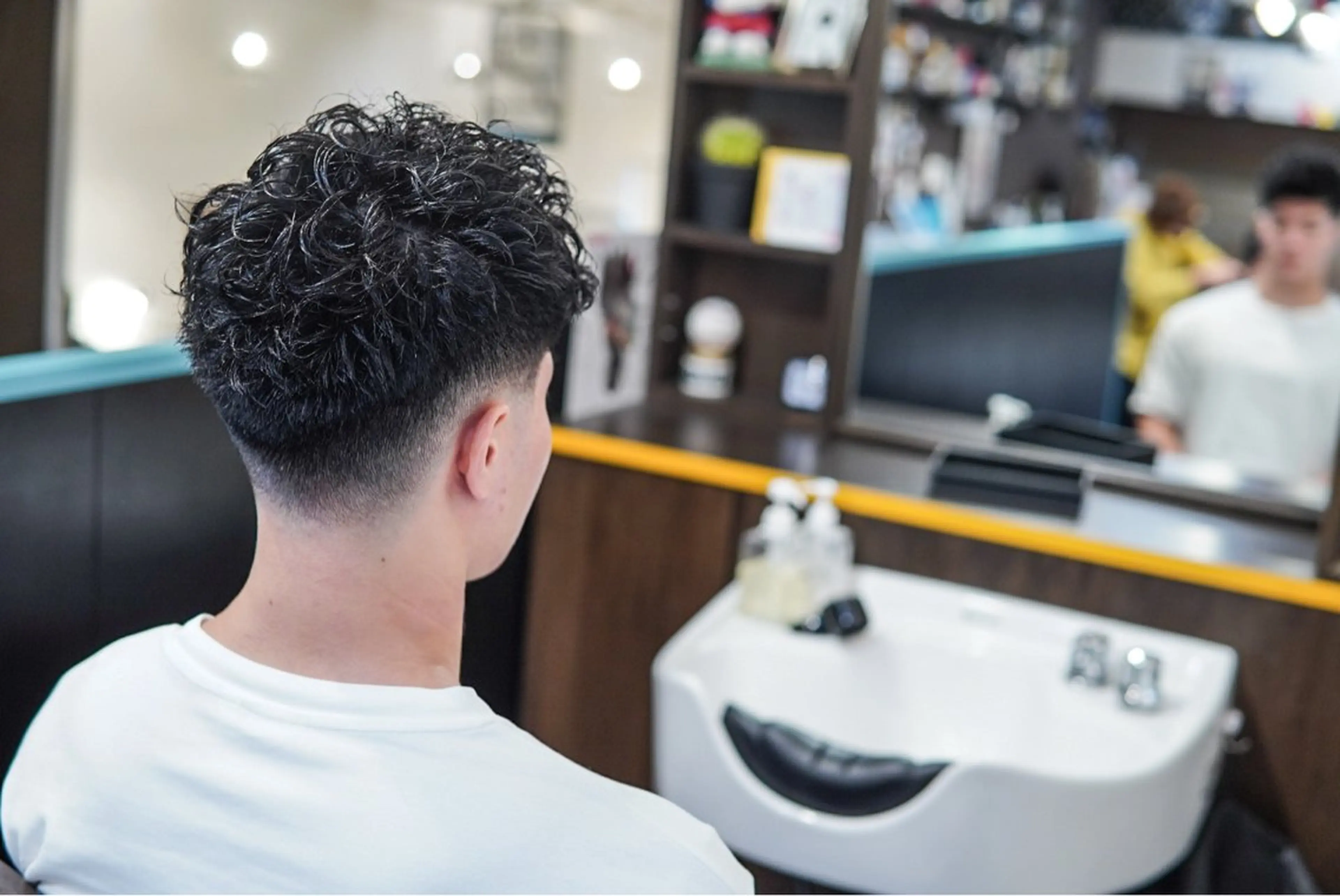 ショート パーマ 小塚 洋介のヘアスタイル