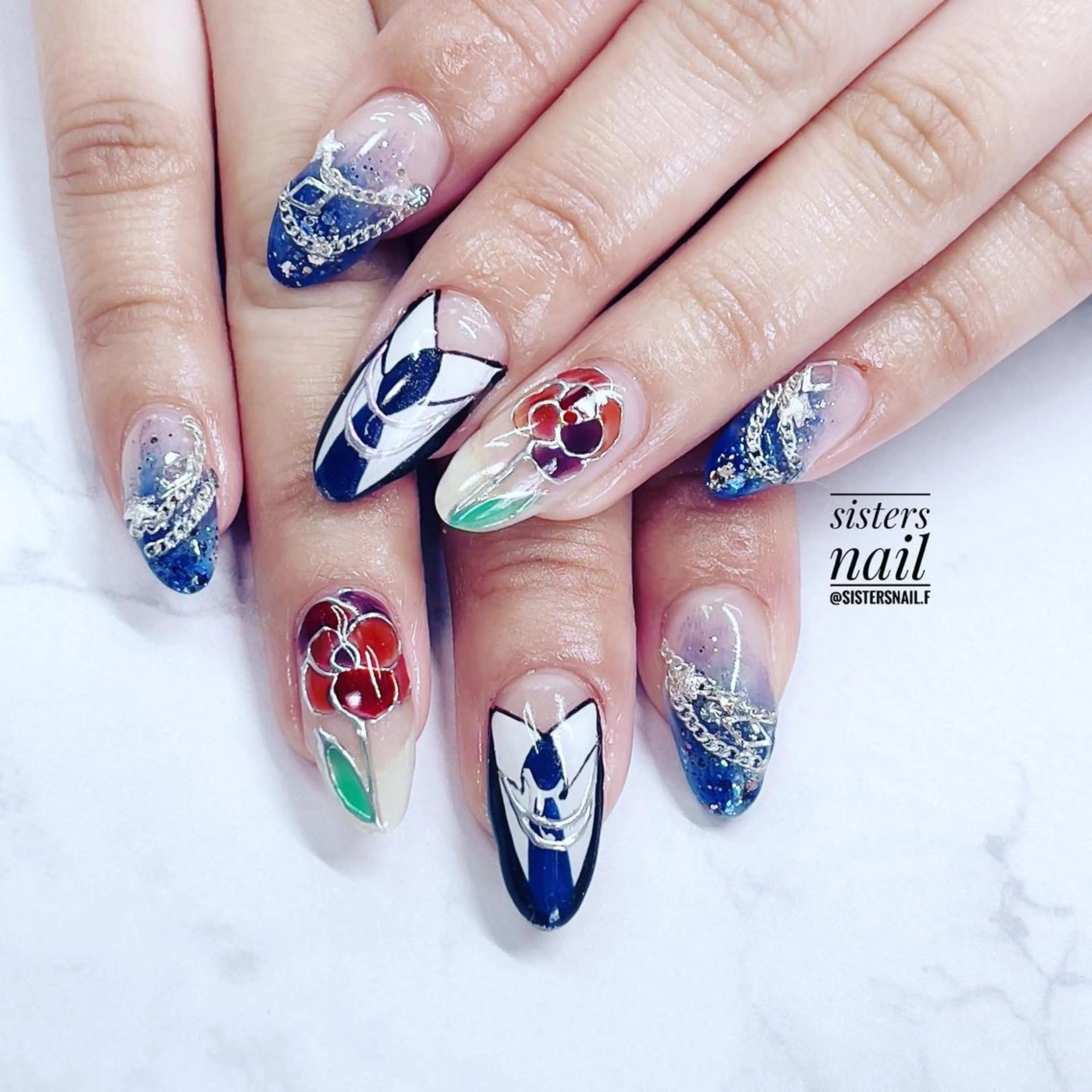 ネイル アートネイル キラキラネイル ミラーネイル ニュアンスネイル sisters nail.fのネイルデザイン