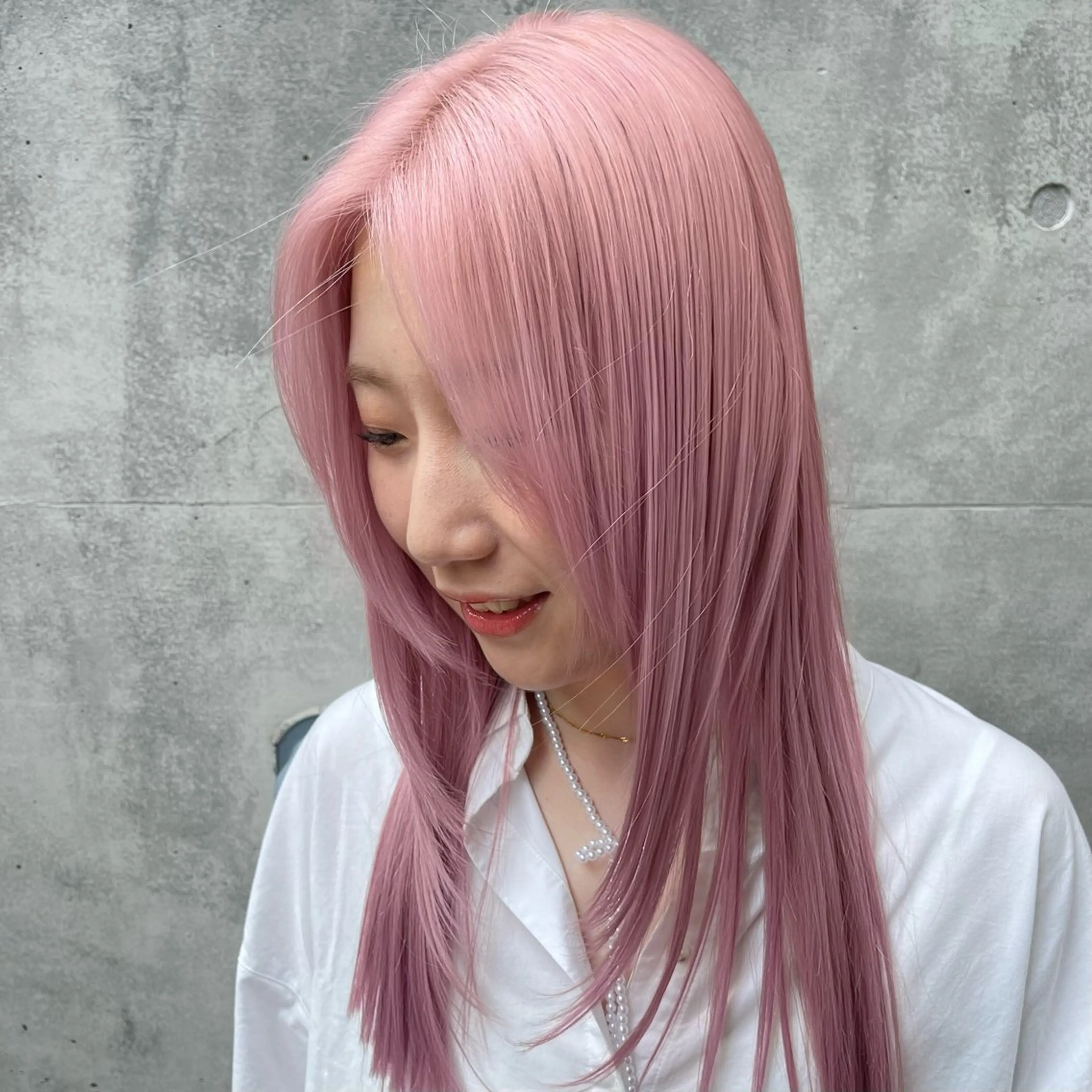 ロング カラー ハイトーン/レイヤ ーTENSHOのヘアスタイル