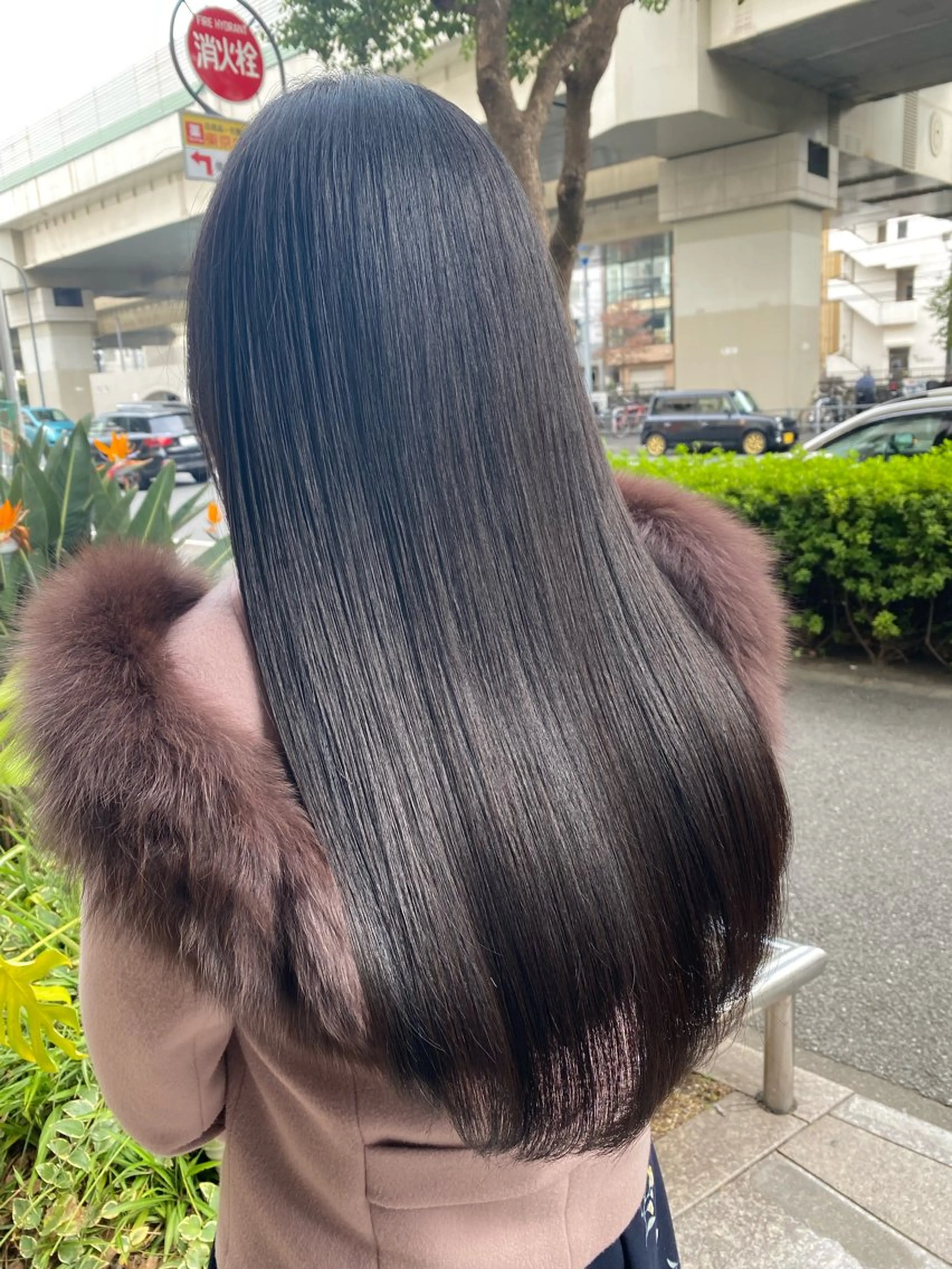 セミロング カラー ヘアカラー トリートメント 🌟ハイライト/ハイ トーン🌟MIKIのヘアスタイル