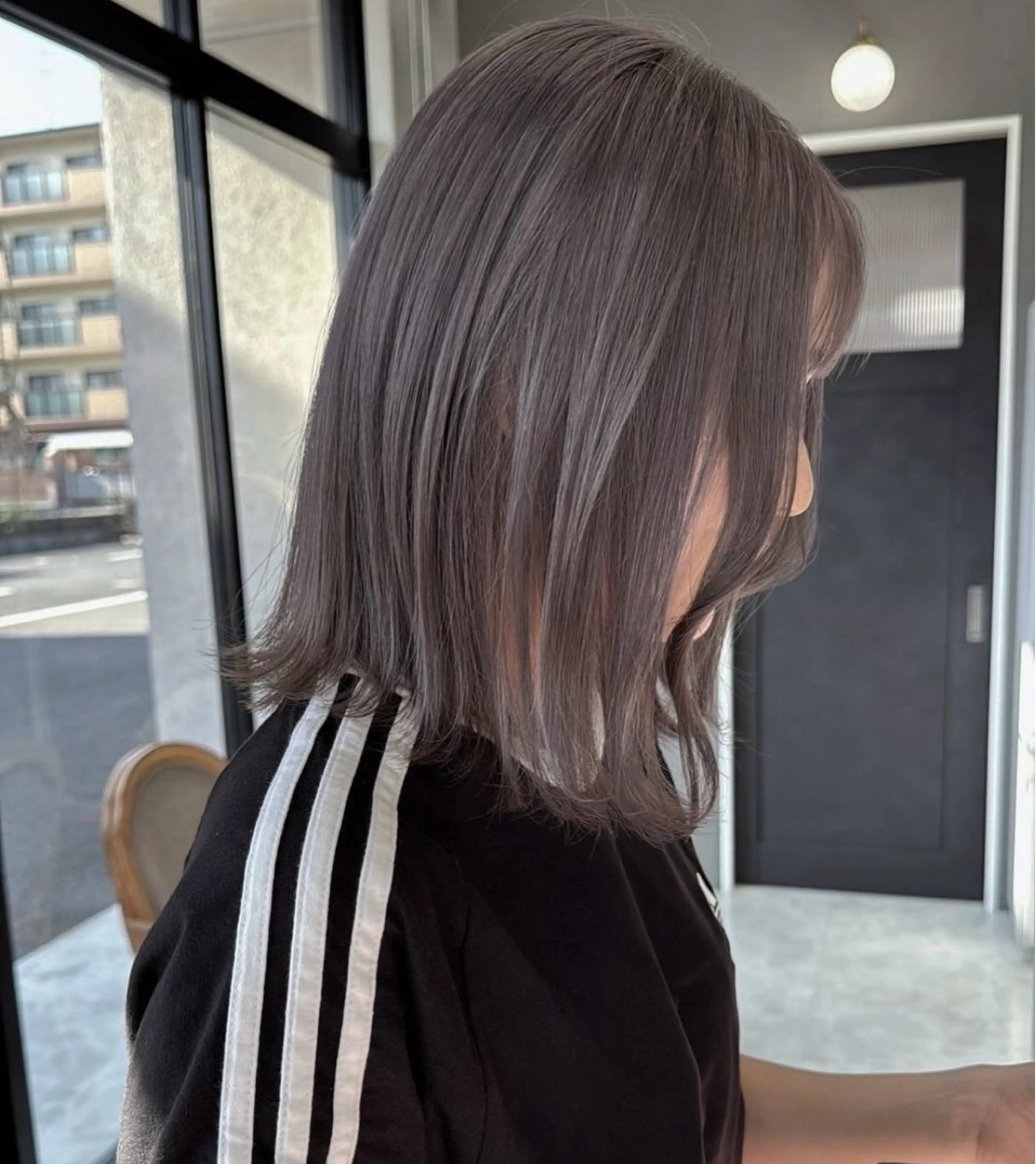 ミディアム カラー 紙野 優月のヘアスタイル