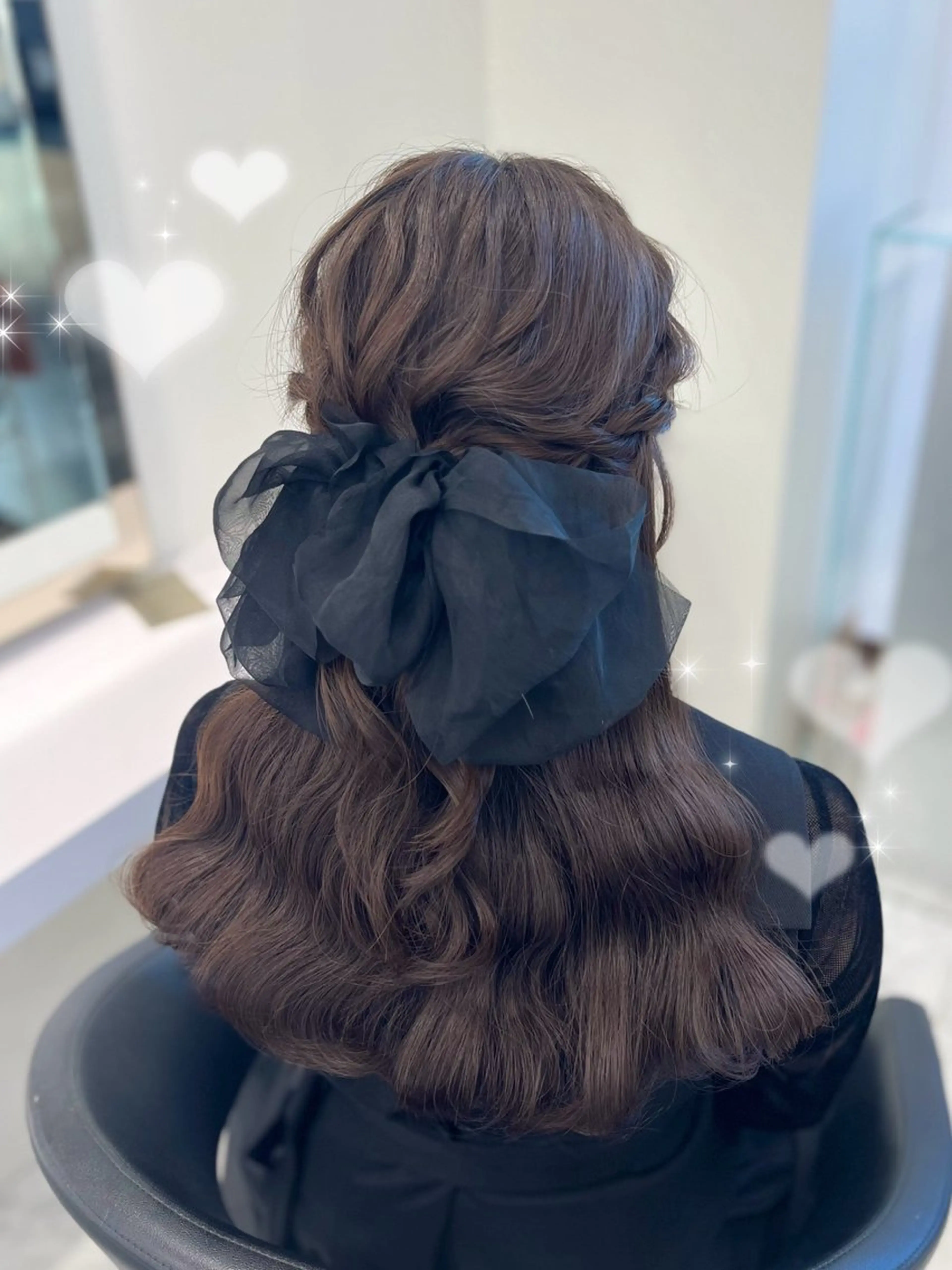 ヘアアレンジ ハーフアップ ヘアセット ハイトーンカラー💞 くるみ🎀のヘアスタイル
