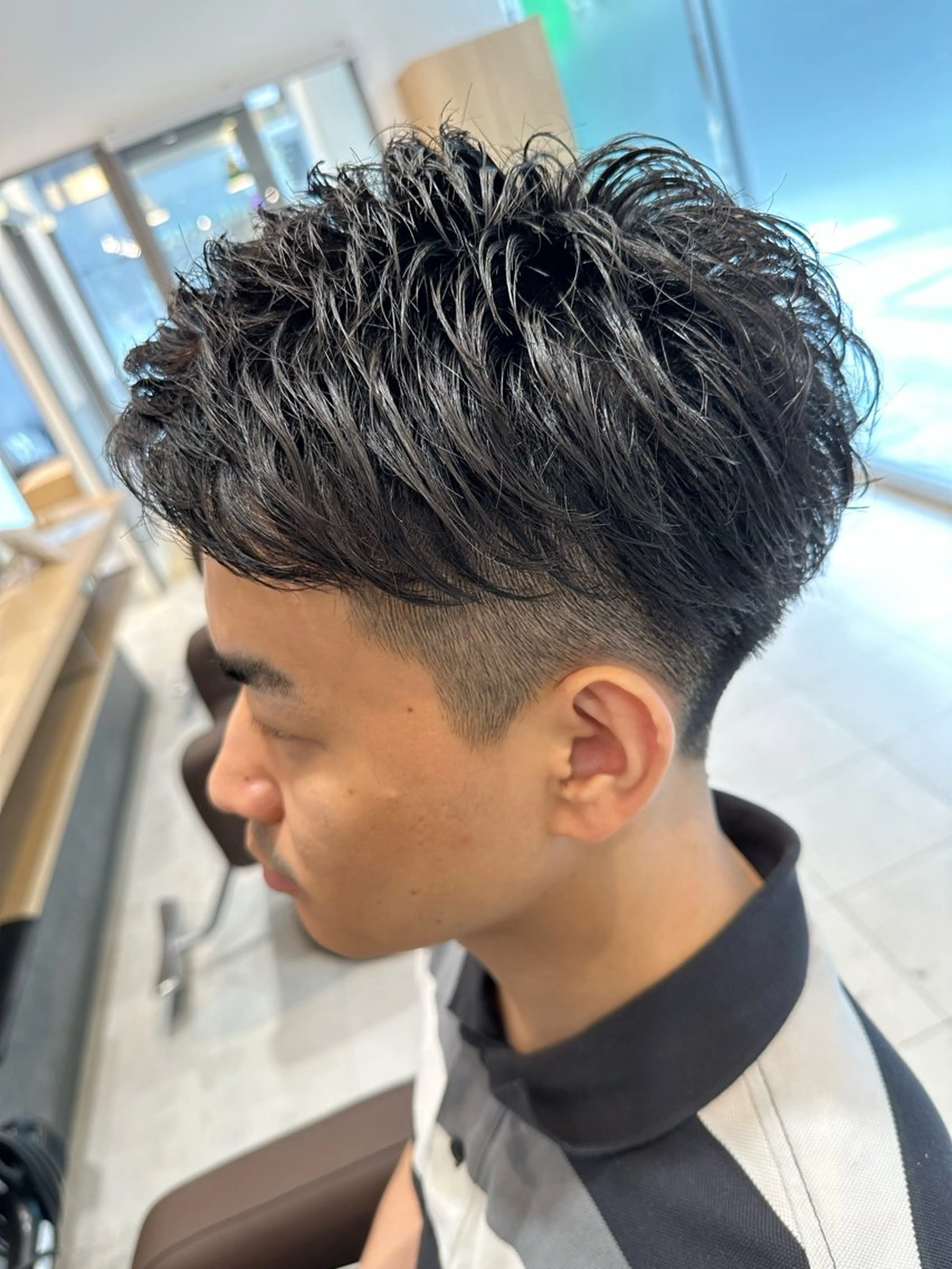 ショート パーマ メンズ フェードカット メンズパーマ 波巻きパーマ スパイラルパーマ 💈メンズ特化 美容師サキ💈のヘアスタイル