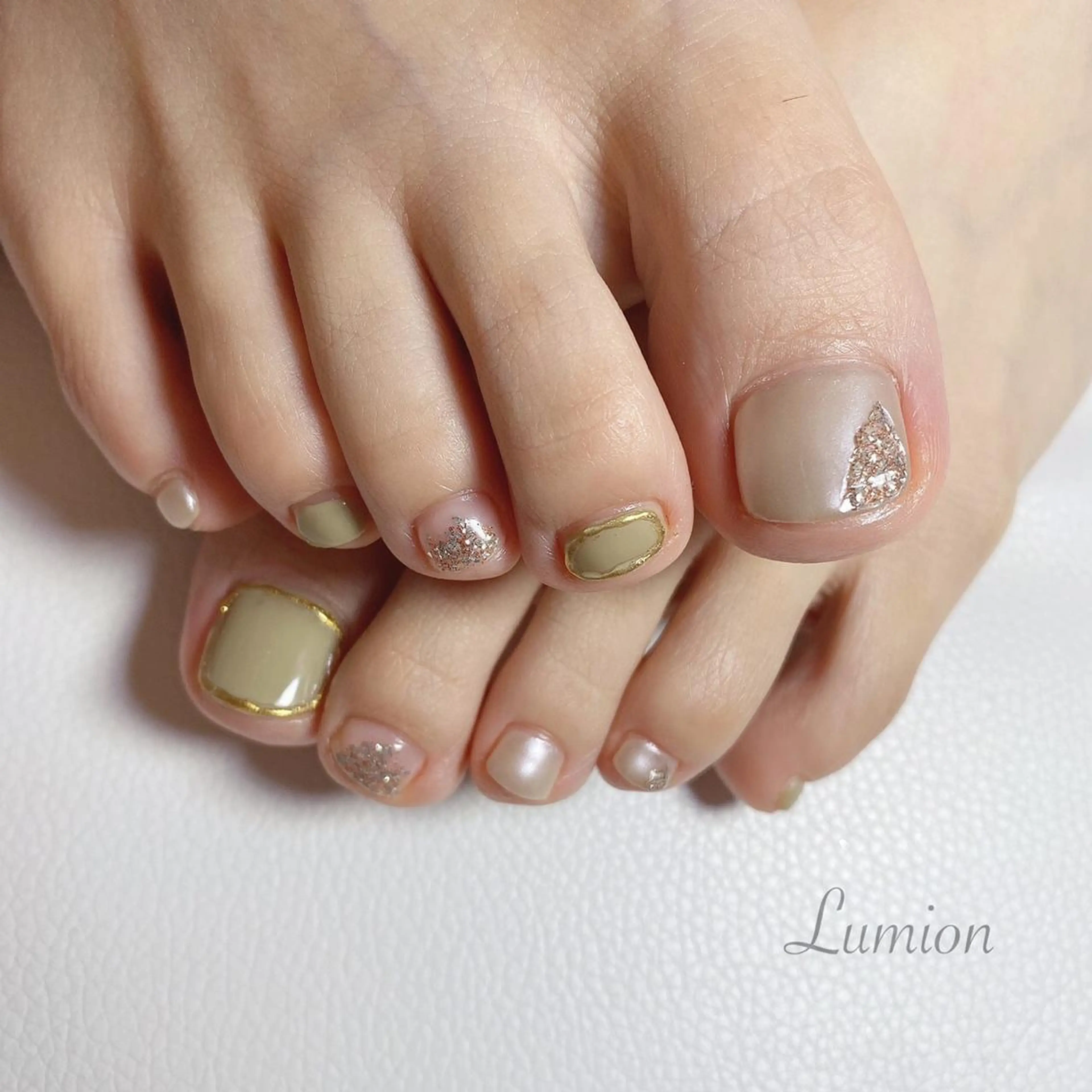 ネイル フットネイル ピスタチオネイル フットネイル nailroom Lumionのネイルデザイン