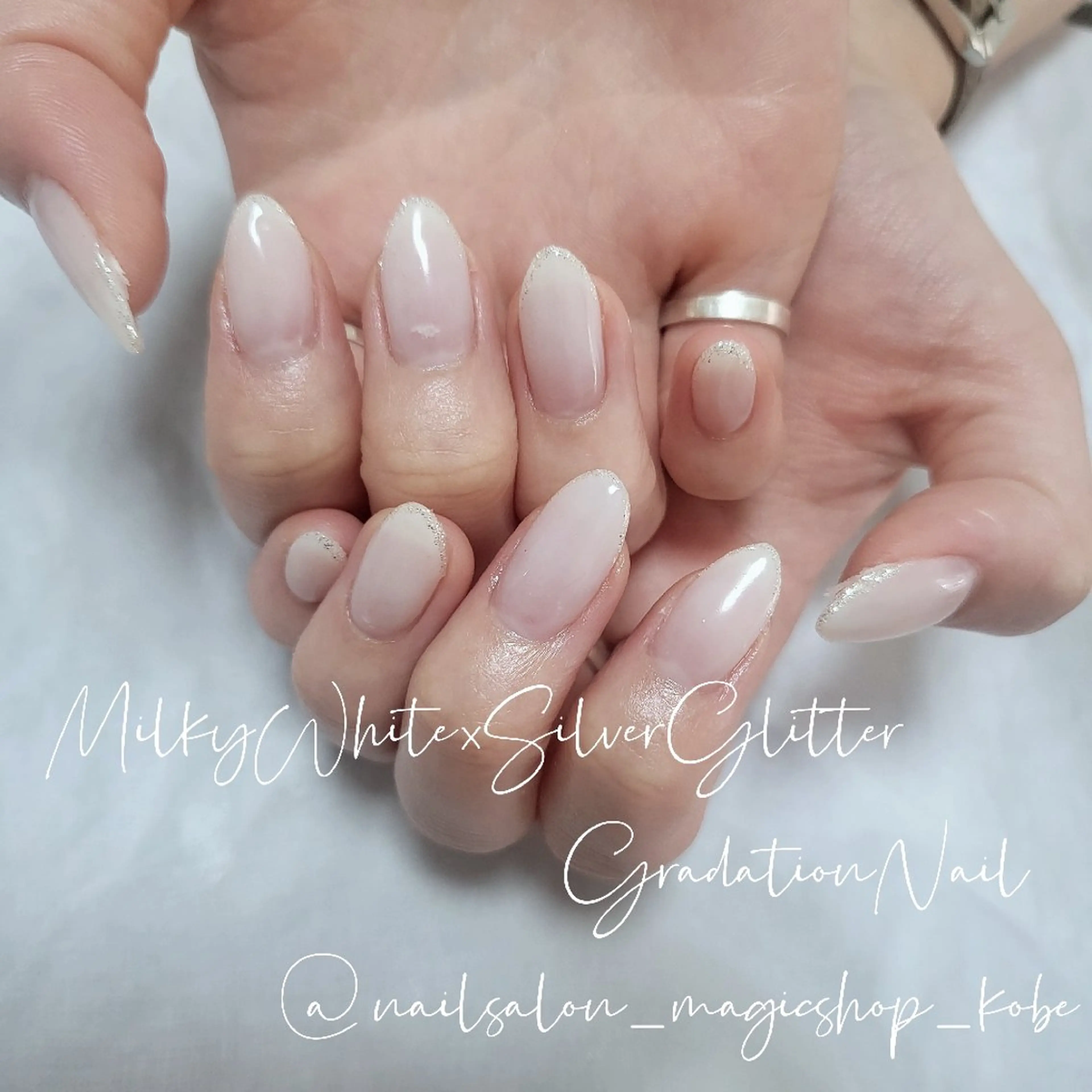 ネイル ジェルネイル グラデーション ラメ(グリッター) シルバー ソフトジェル ハンドネイル Nailsalon MagicShopのネイルデザイン