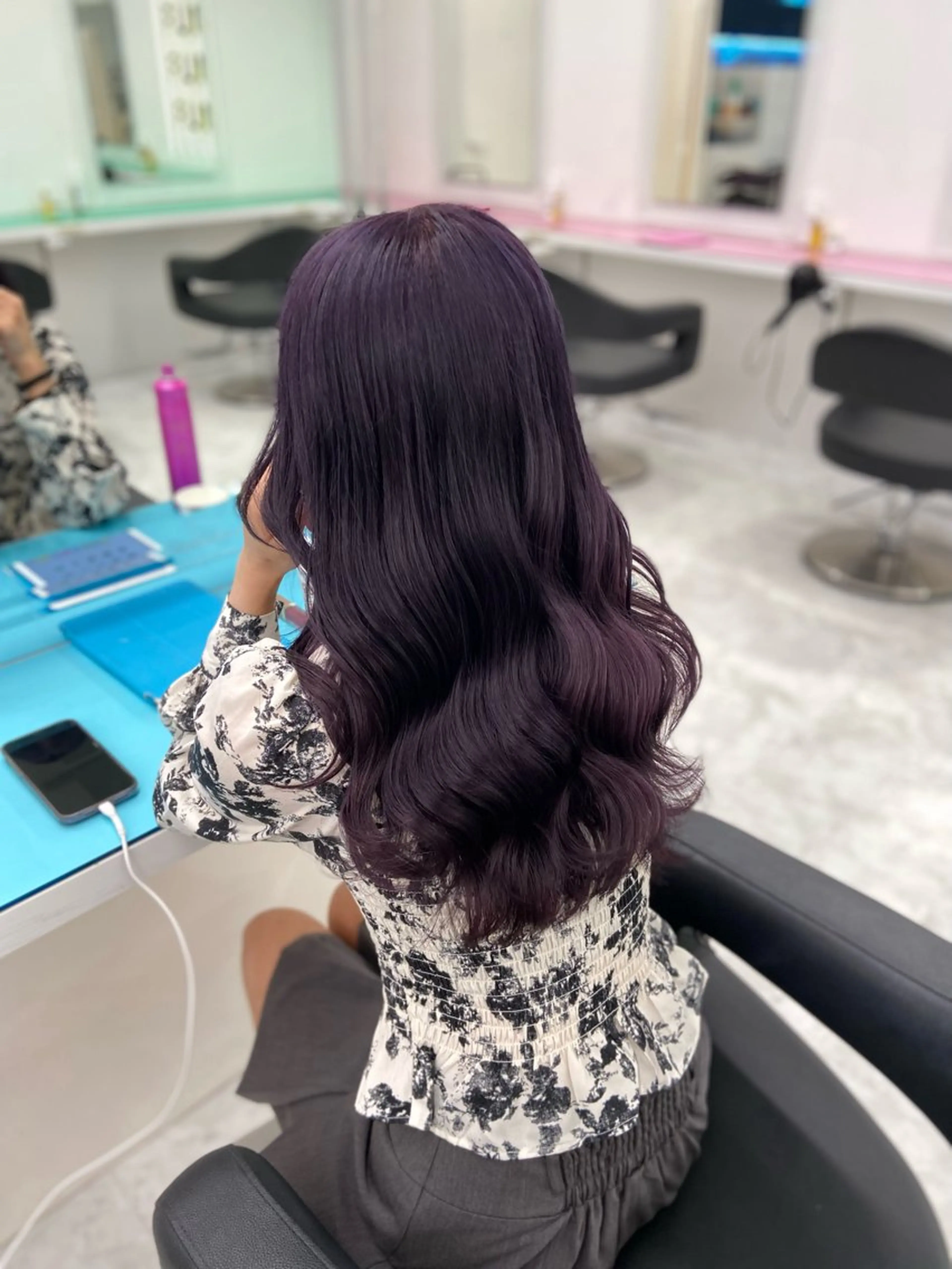 ロング カラー モテ髪ハイトーン🫧 serina🎀池袋のヘアスタイル