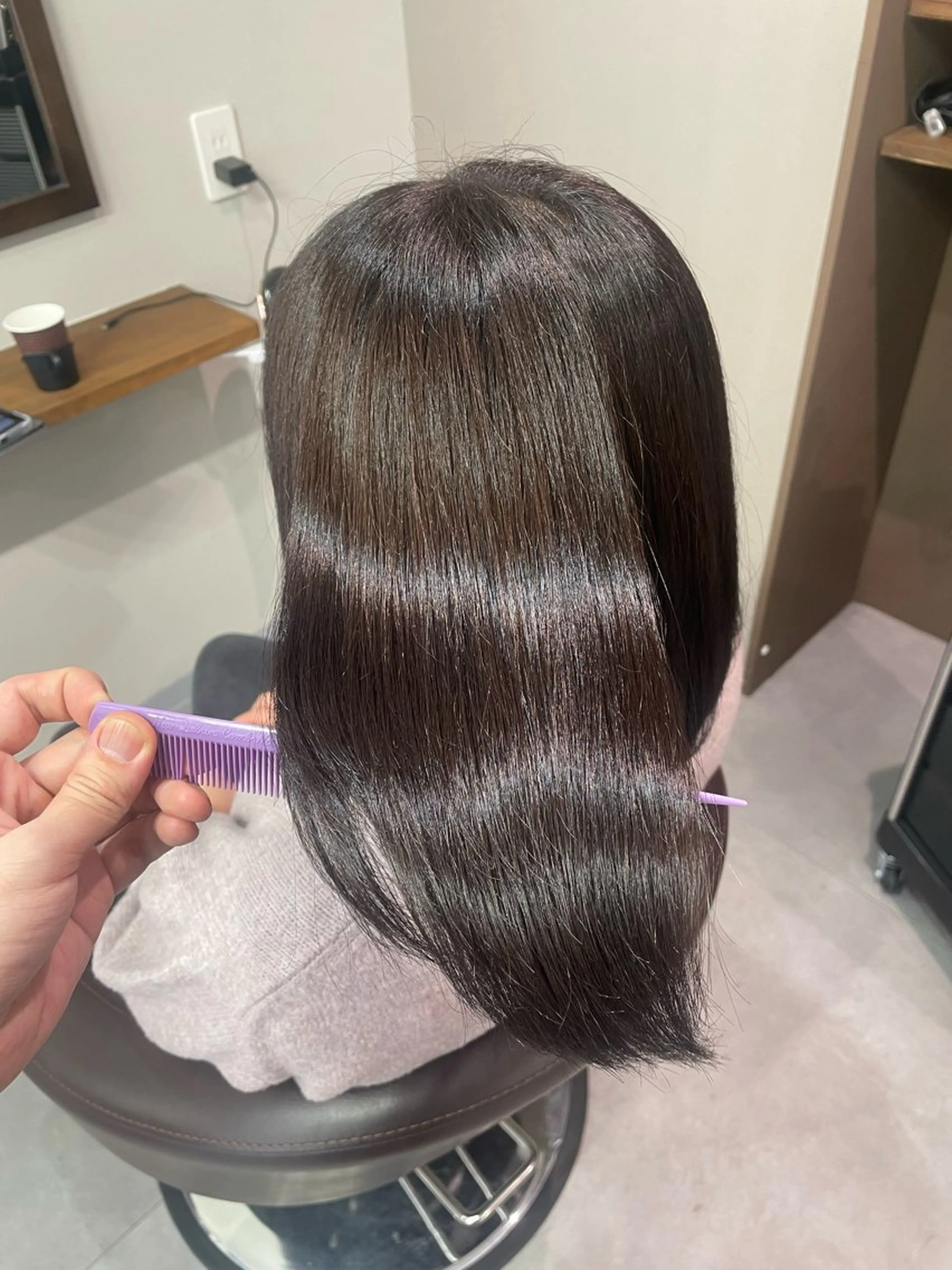 ミディアム カラー カット ヘアカラー トリートメント 飯村 友亮のヘアスタイル