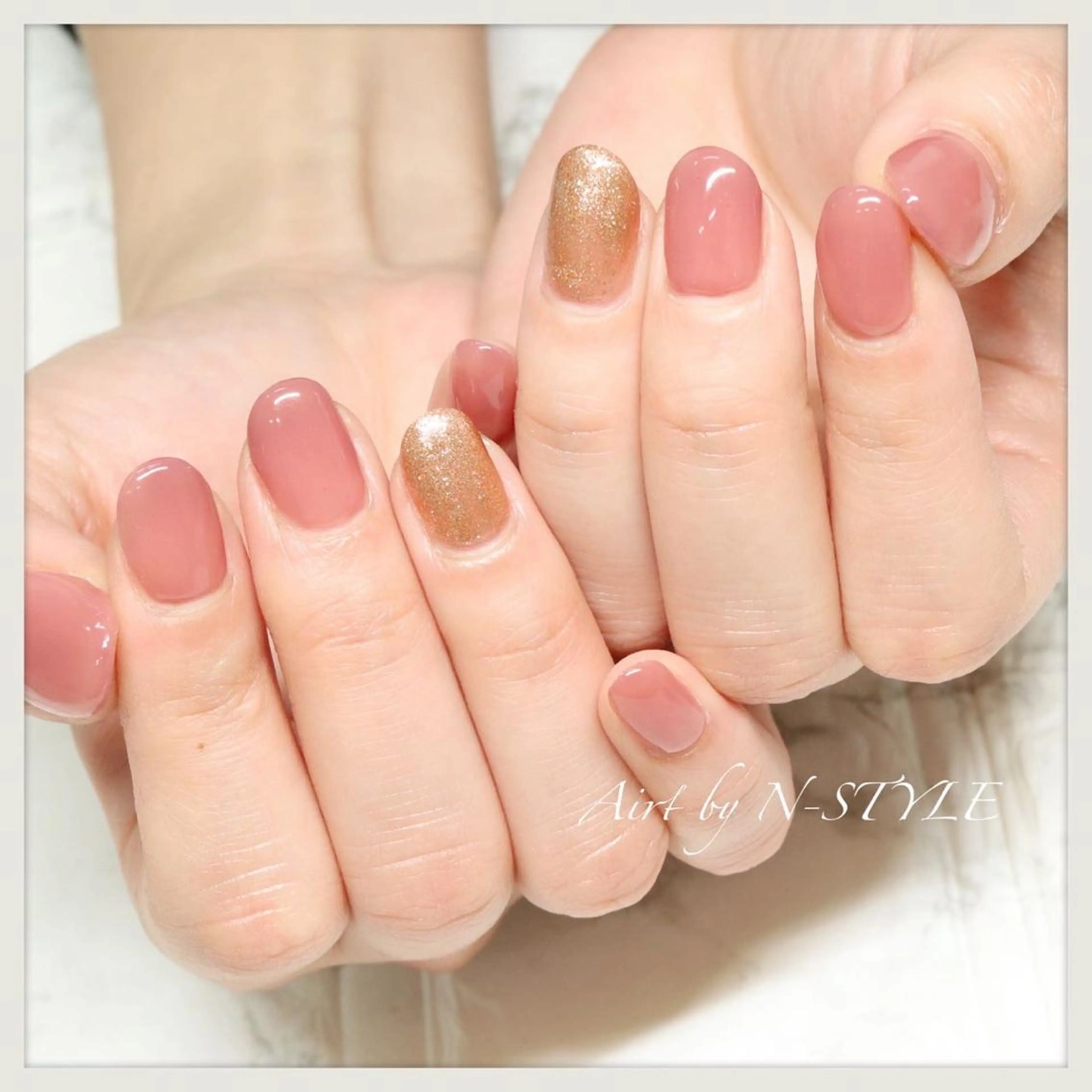 ミディアム ハンドネイル ネイルN-STYLE スタッフのネイルデザイン