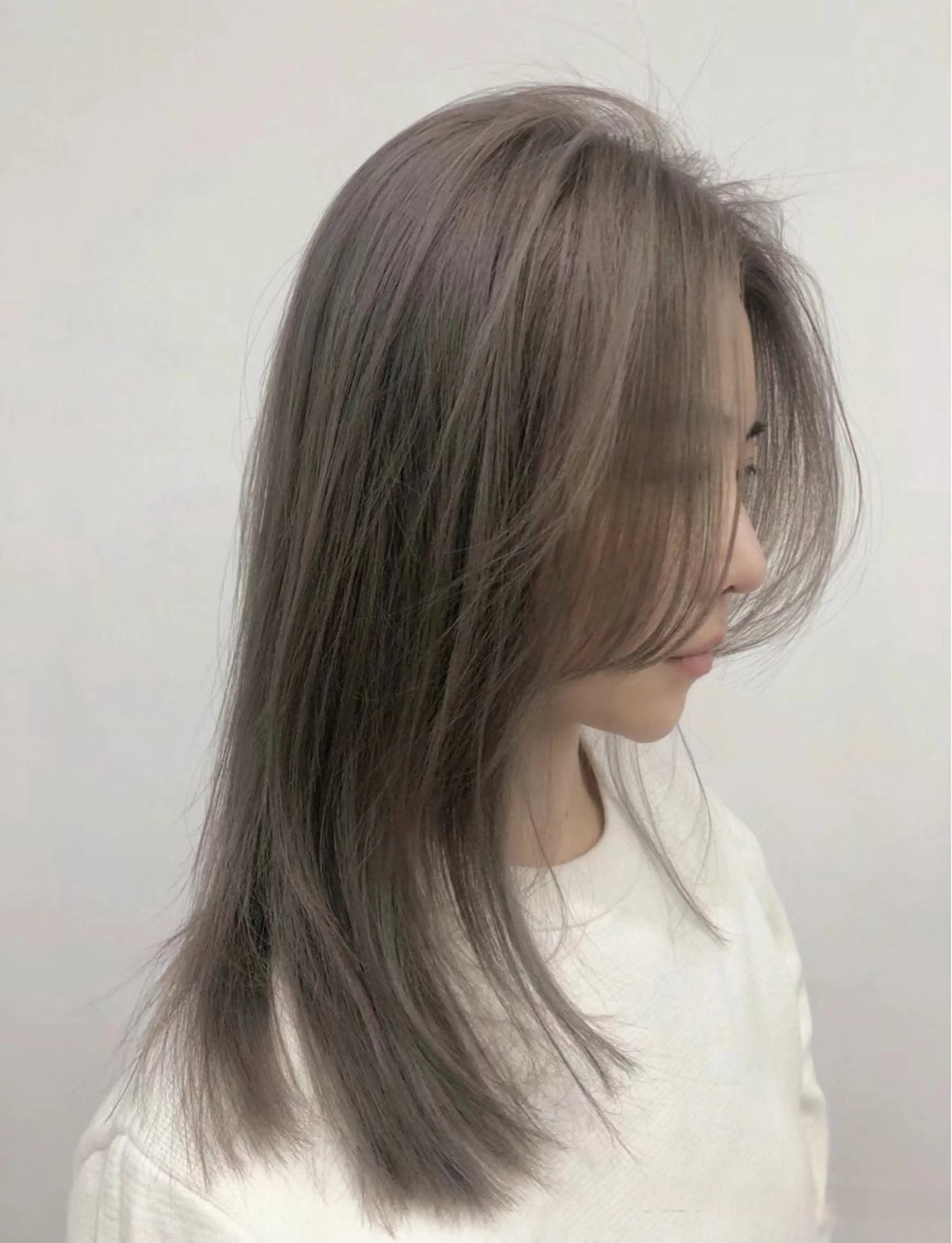 セミロング カラー ヘアカラー トリートメント 鈴木 一貴のヘアスタイル