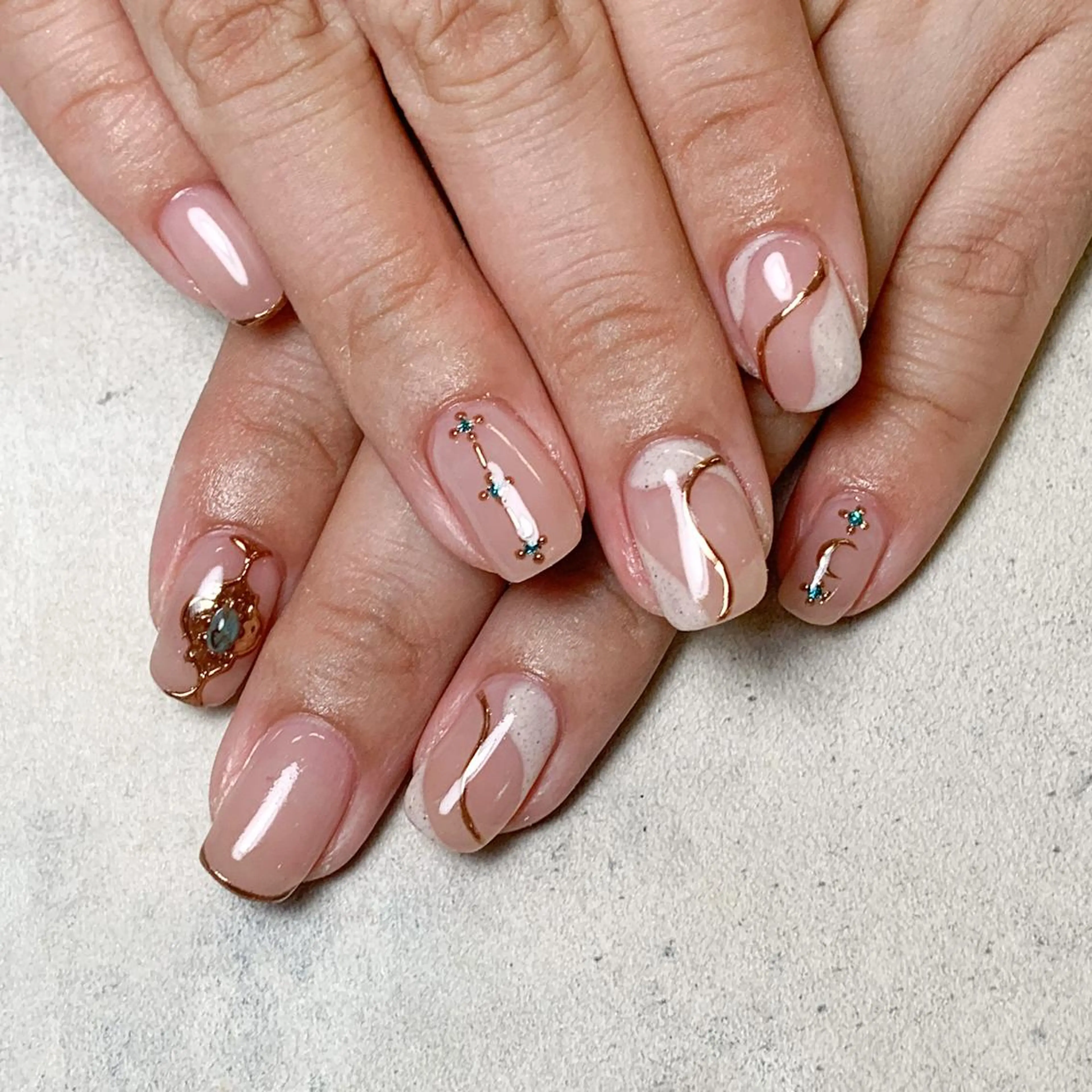 ネイル FIORITURA aiのネイルデザイン