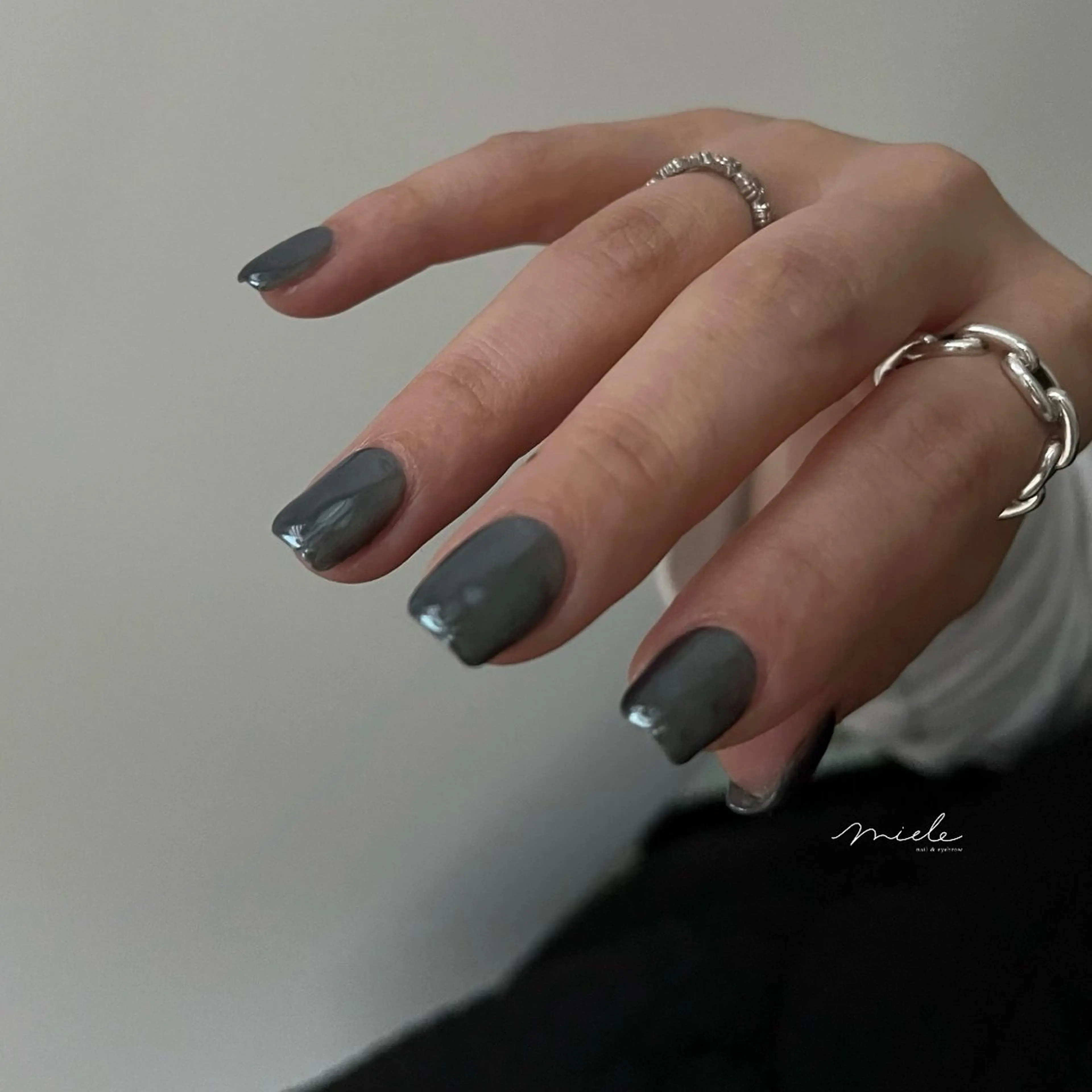ネイル ハンドネイル miele【ミエレ】 海外シンプルデザインのネイルデザイン