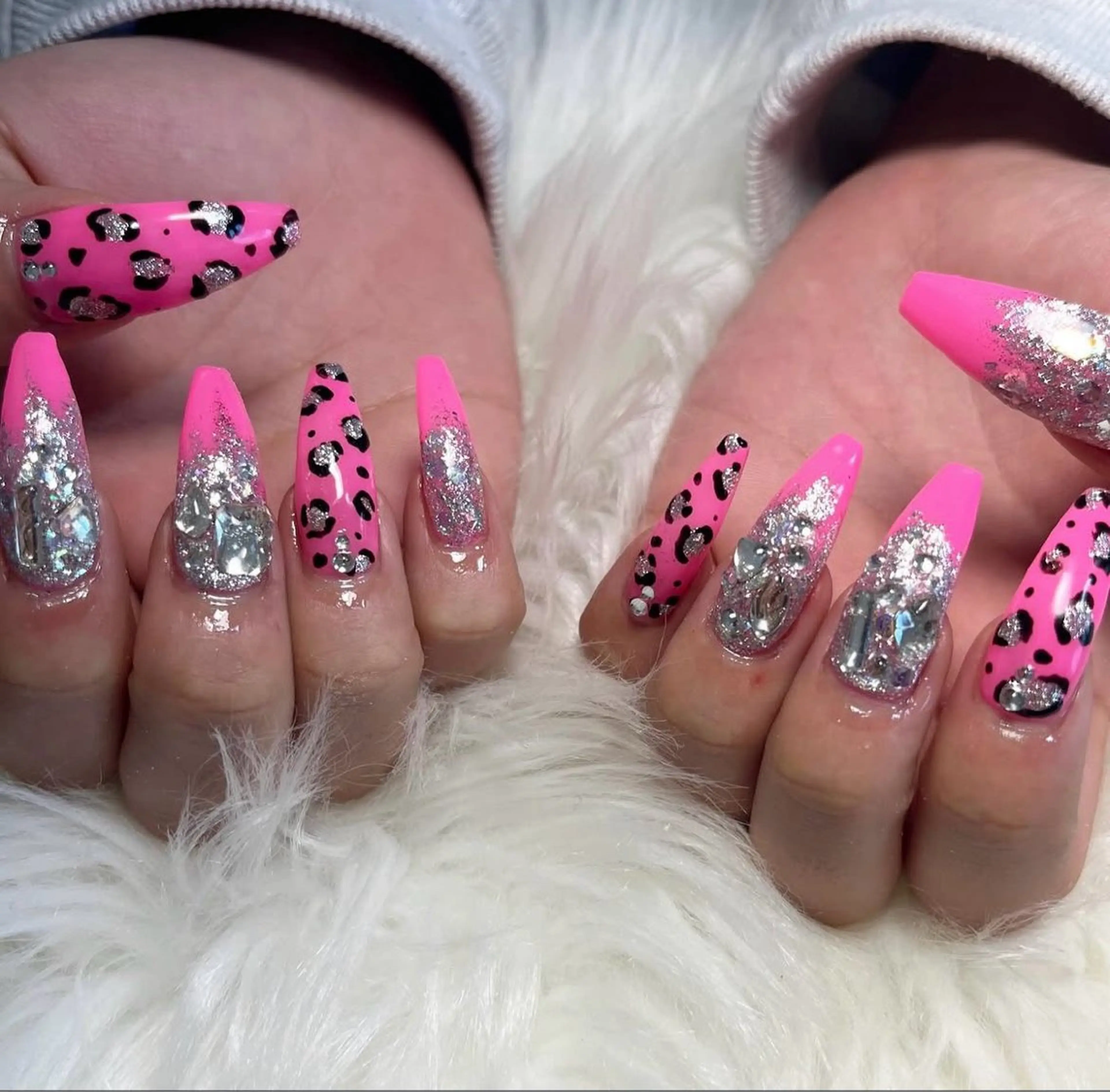 ネイル ハンドネイル Rureri .のネイルデザイン