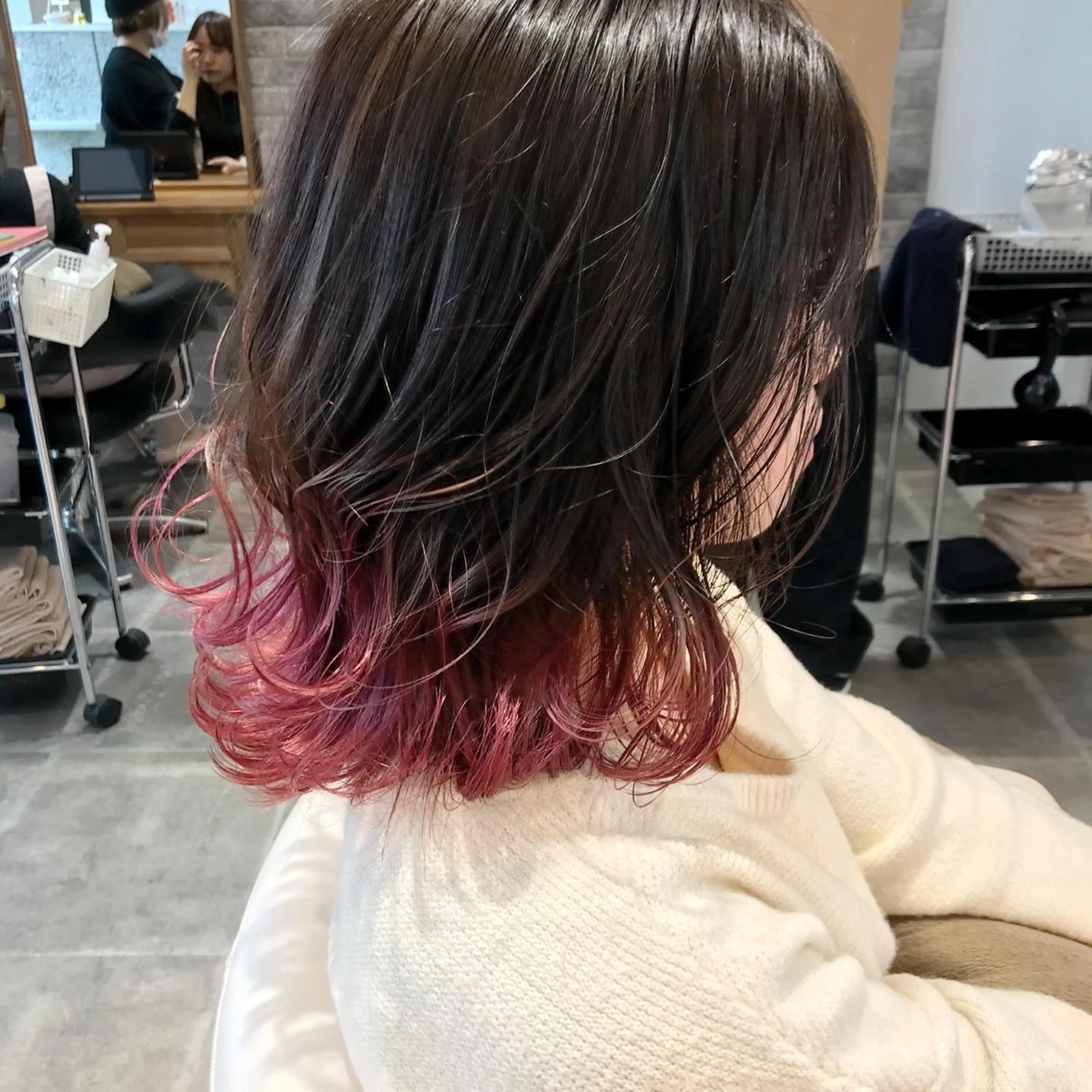 ミディアム 所渉/韓国レイヤー /ウルフカットのヘアスタイル