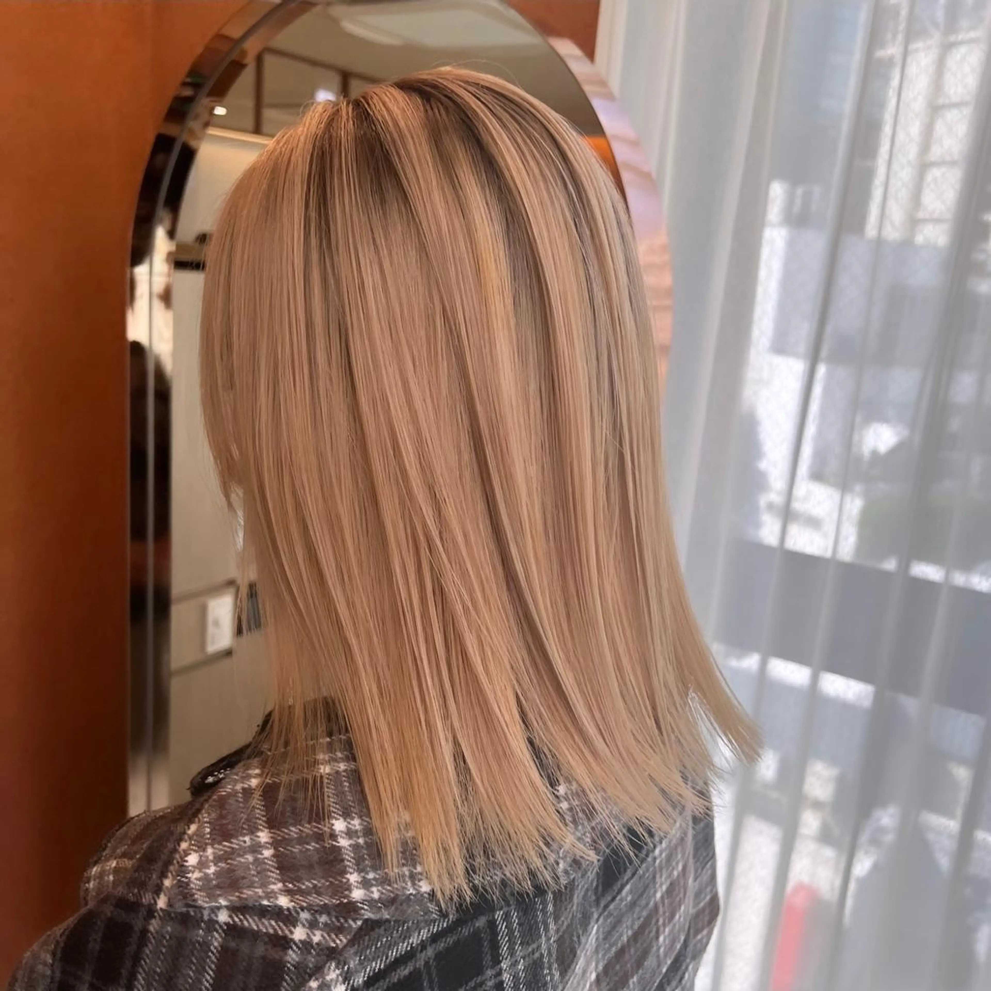 ミディアム カラー バレイヤージュ レイヤーカット THINK SHOP KANTAのヘアスタイル