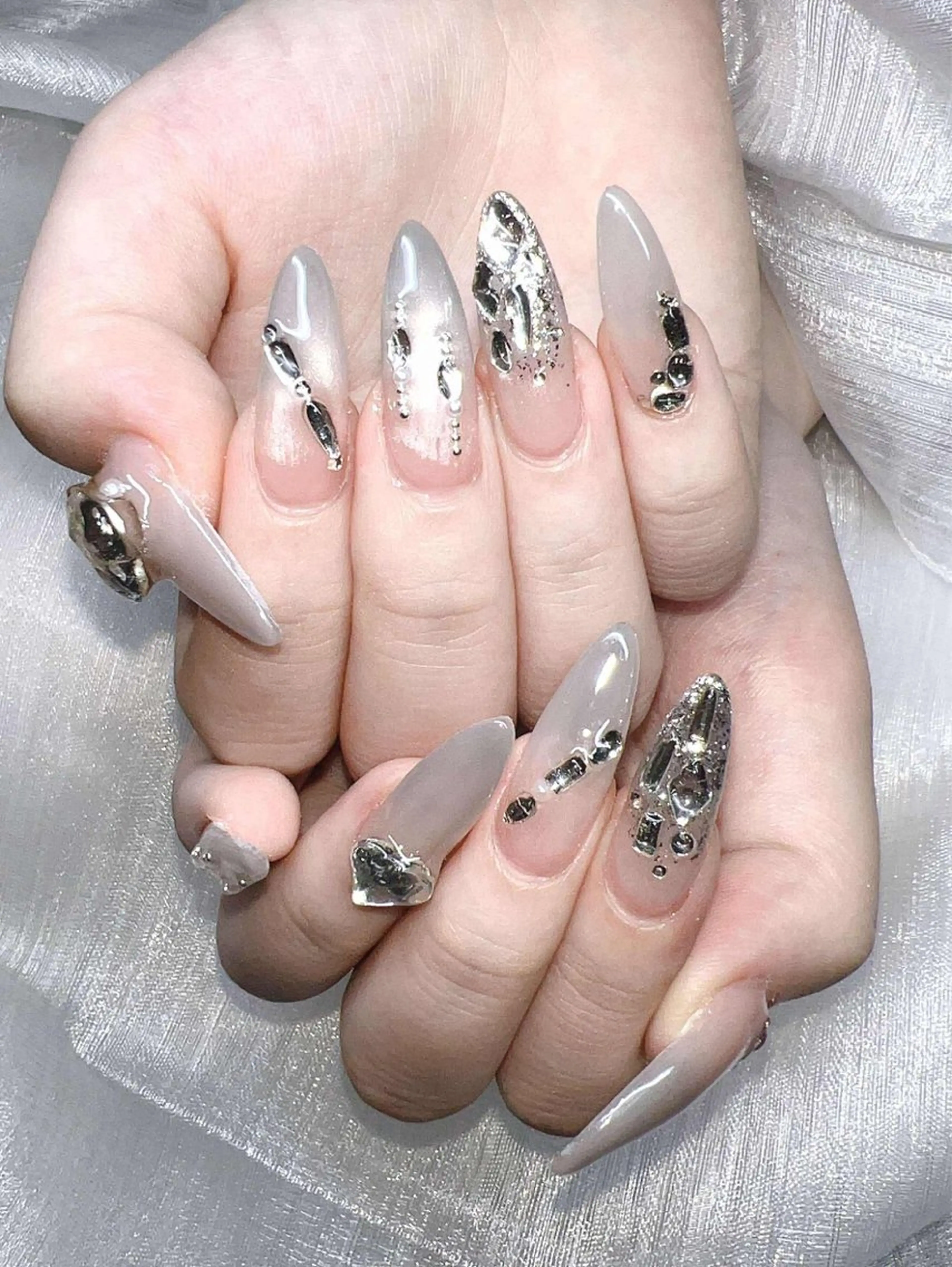 ネイル 長さ出し グラデーション 卒業式 キラキラネイル マグネットネイル ハンドネイル Lee Nailsのネイルデザイン