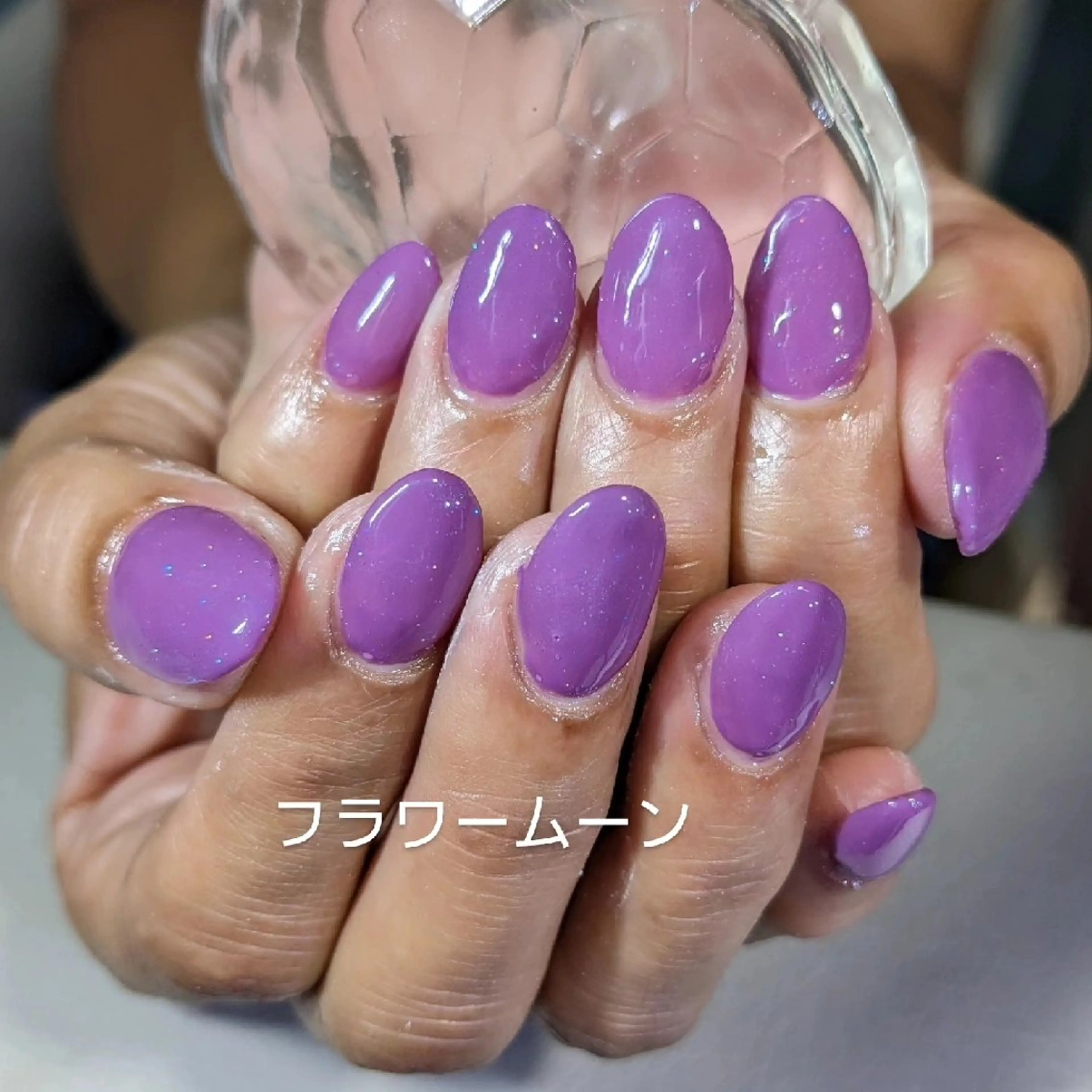 ネイル ラメ(グリッター) シンプルネイル フラワー ムーンのネイルデザイン