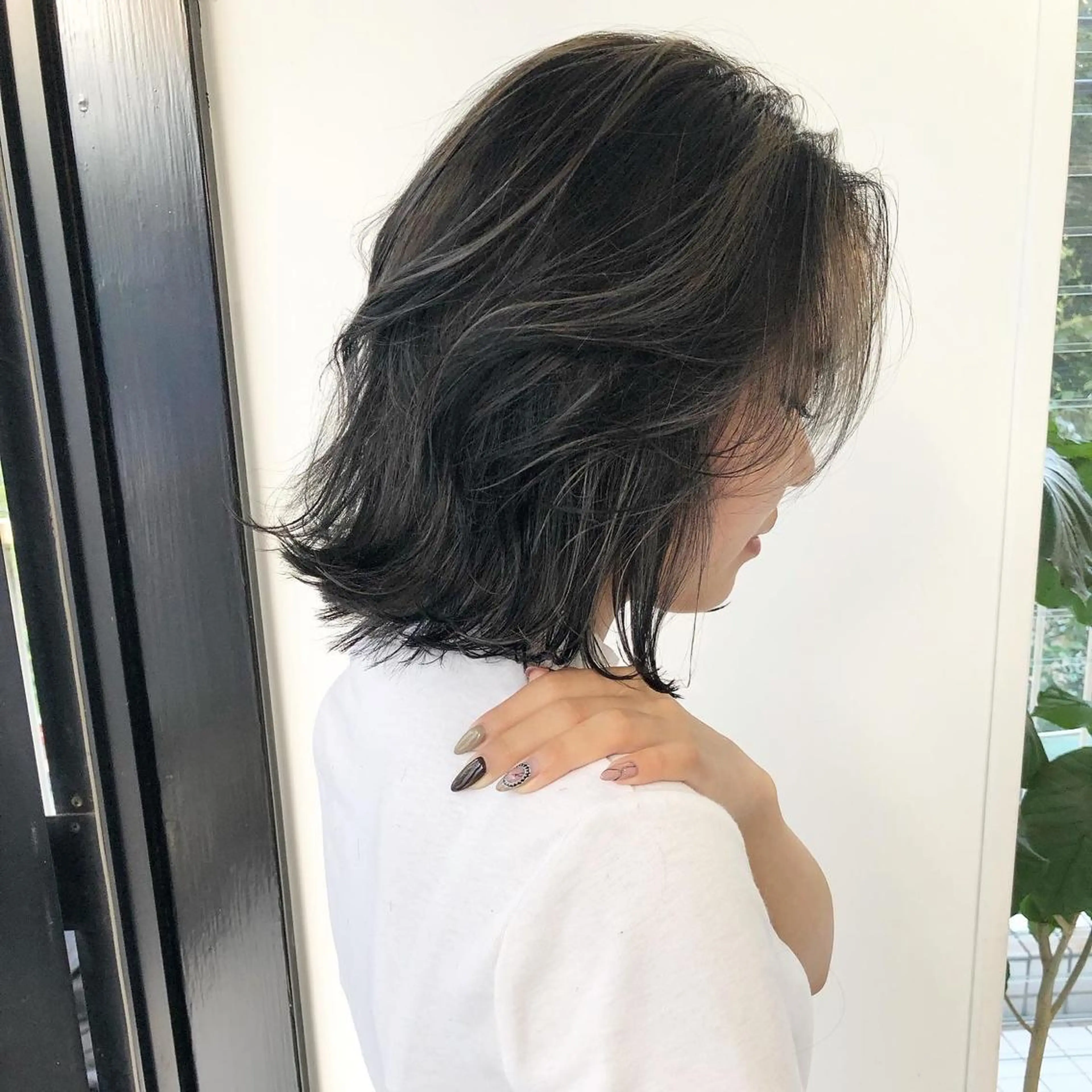 ミディアム カラー ミディアムパーマ アッシュ アッシュブラウン バレイヤージュ ベージュカラー カット ヘアカラー トリートメント ヘッドスパ 韓国風×透明感カラー 髪質改善オタベシンヤのヘアスタイル