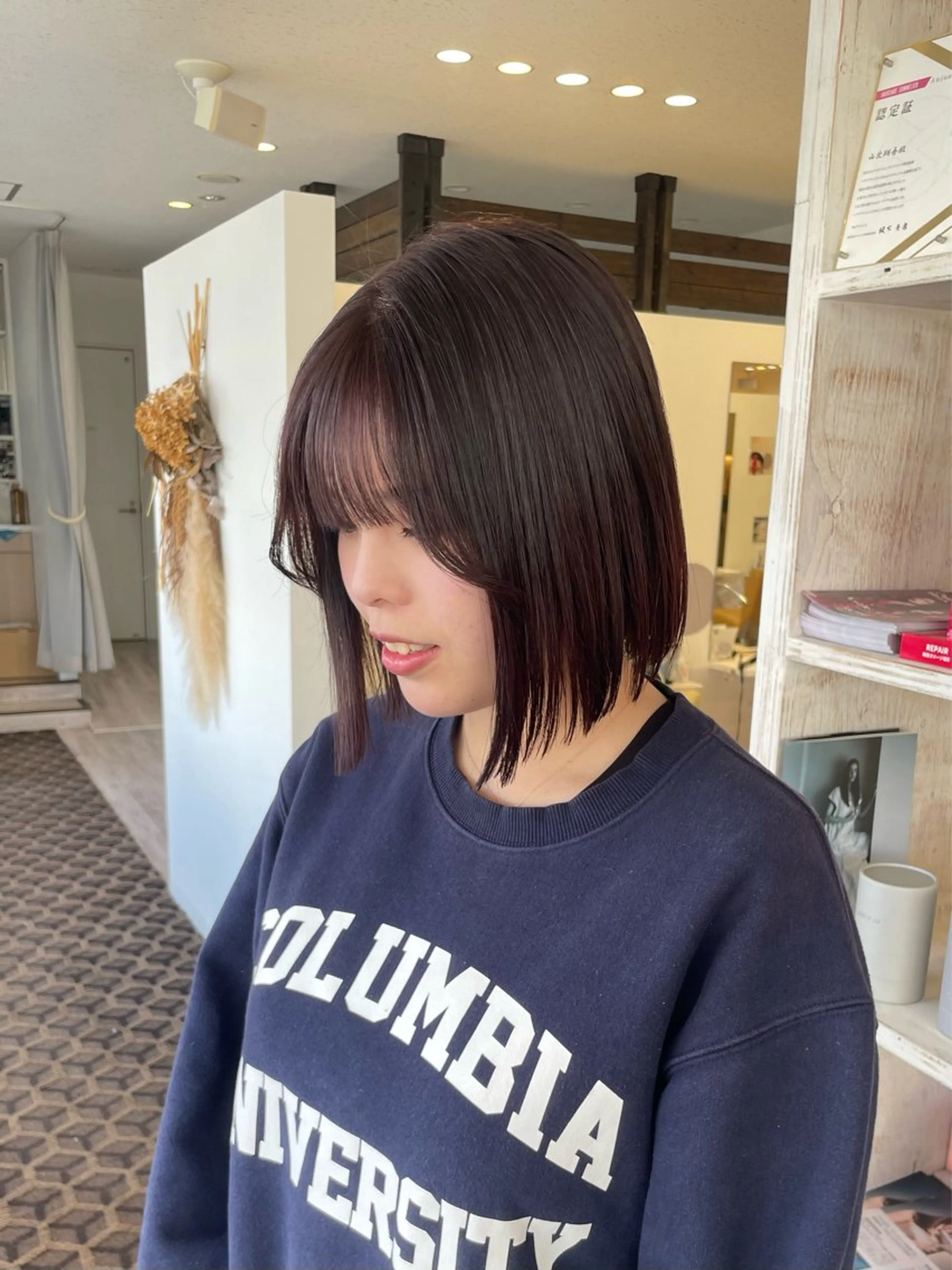 ショート カラー ボルドーカラー ボブ 赤池 輝のヘアスタイル