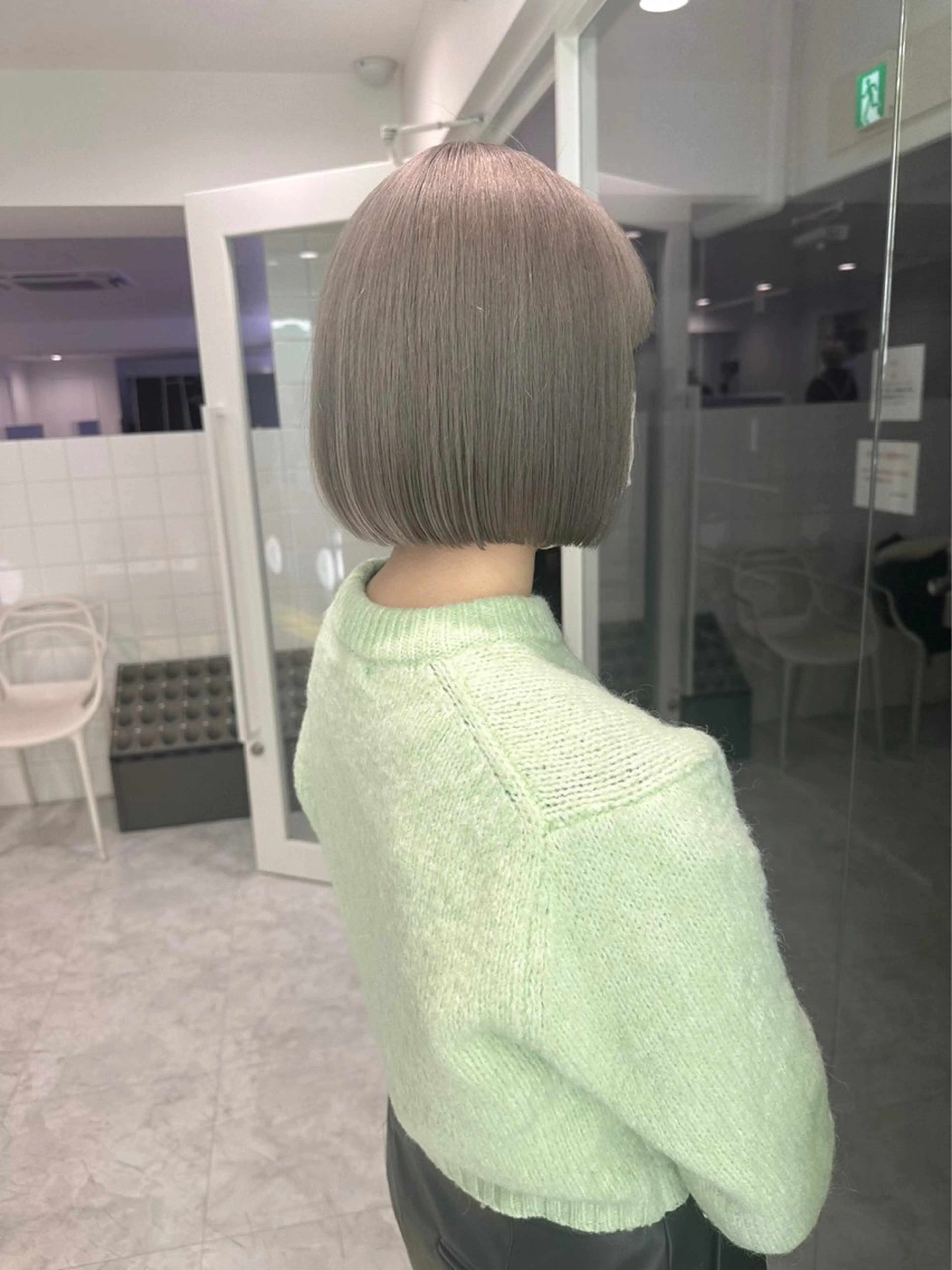 ショート カラー Over hair_ misakiのヘアスタイル