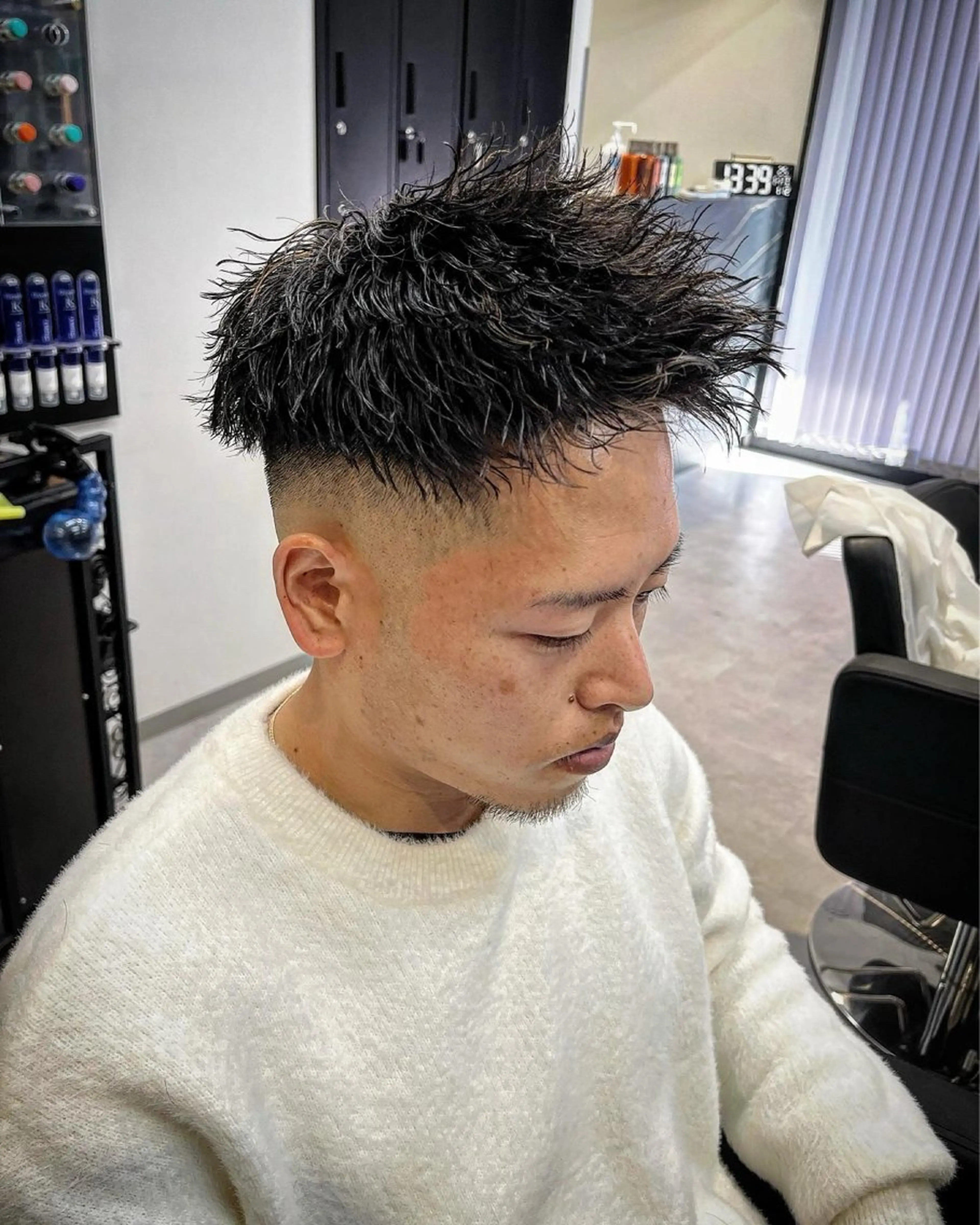 ショート パーマ ヘアアレンジ メンズ フェードカット メンズパーマ スキンフェード メンズツイストパーマ 刈り上げ men'slapis YUTOのヘアスタイル