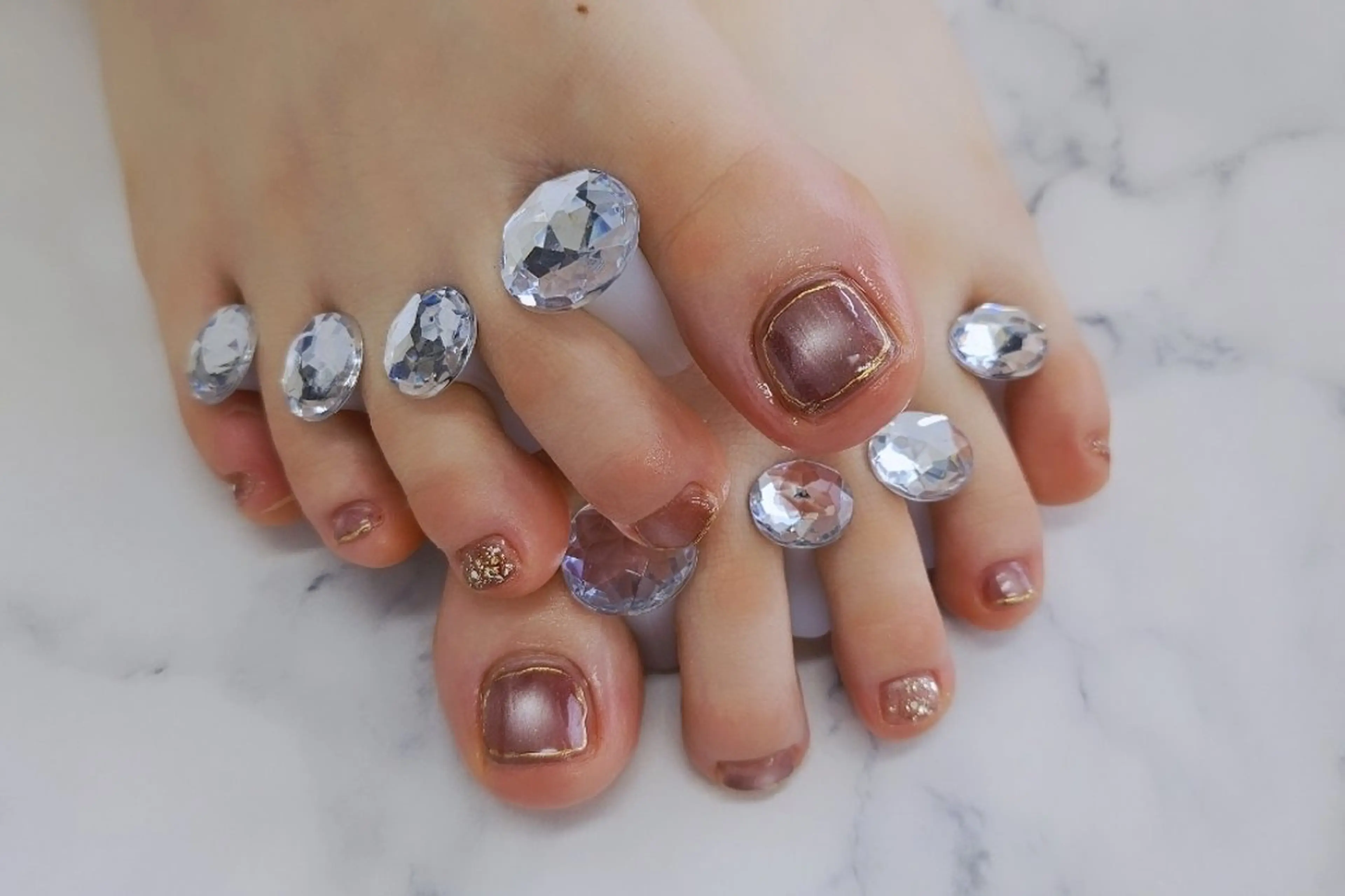 ネイル フットネイル NailSalon LuireYUUNAのネイルデザイン