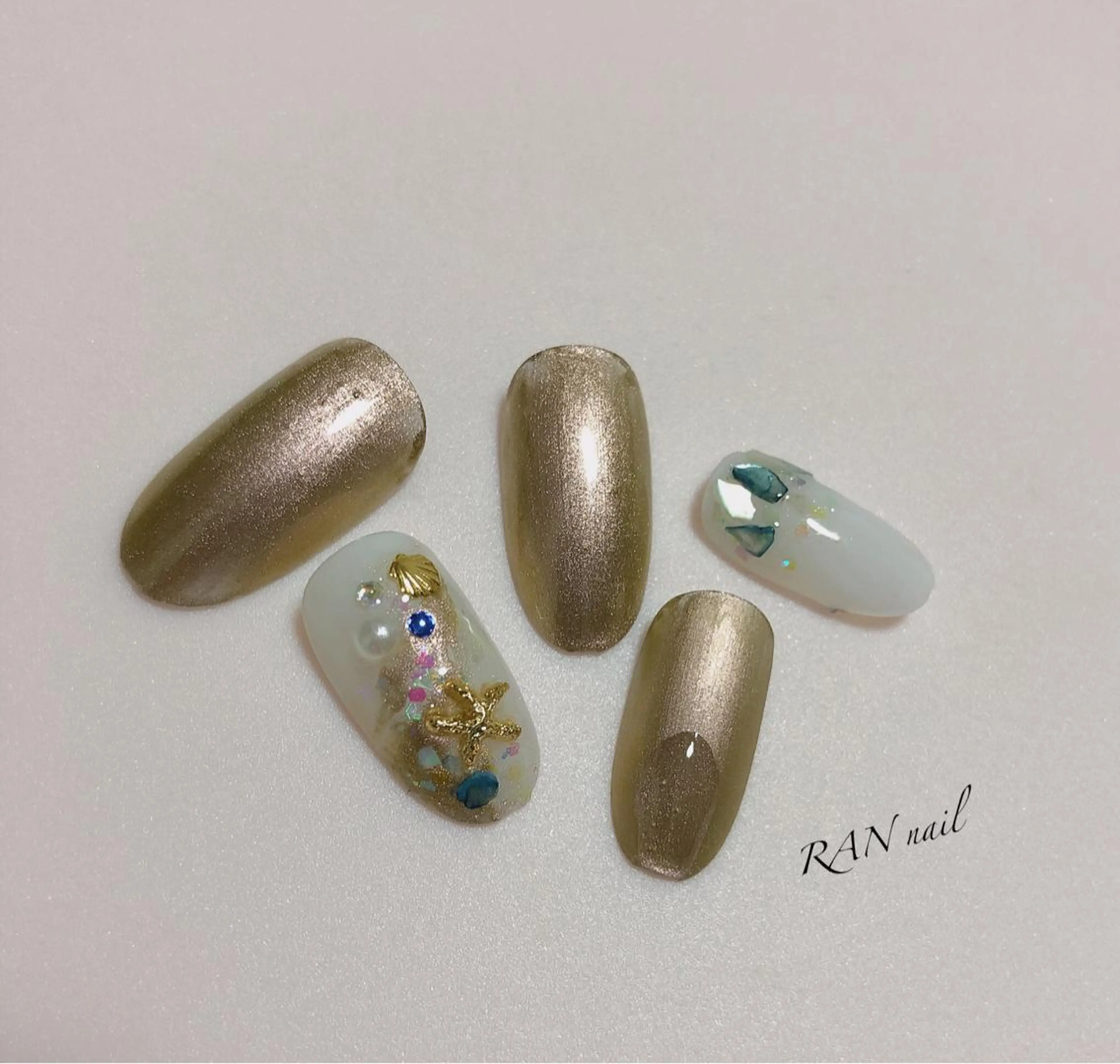 ネイル フットネイル キラキラネイル ハンドネイル フットネイル RAN nailのネイルデザイン