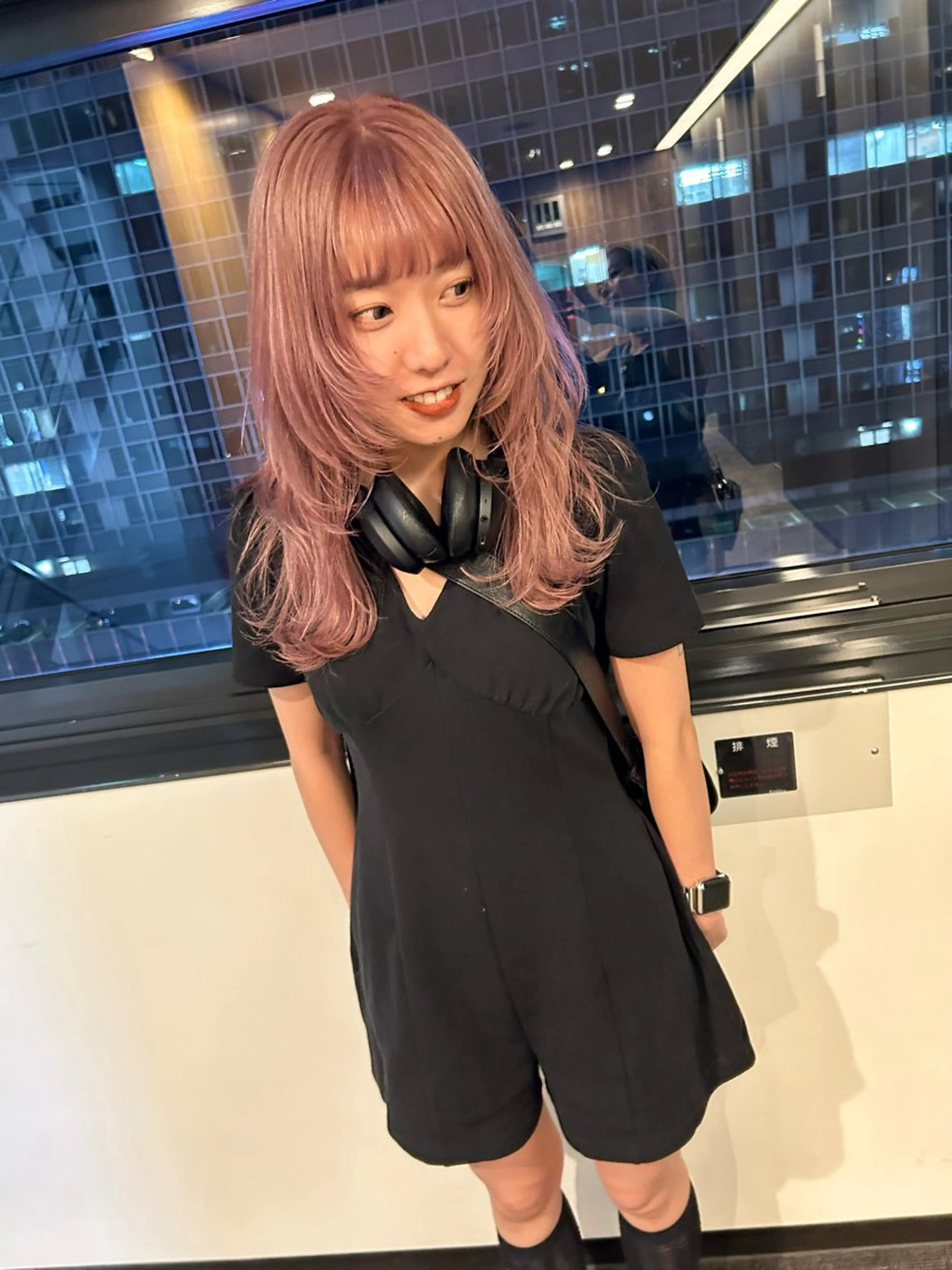 セミロング カラー パーマ ヘアアレンジ ハイトーンカラー 髪と音処　マトぺ所属・デザインカラー/ボブ ブリーチカラー/ユリのヘアスタイル