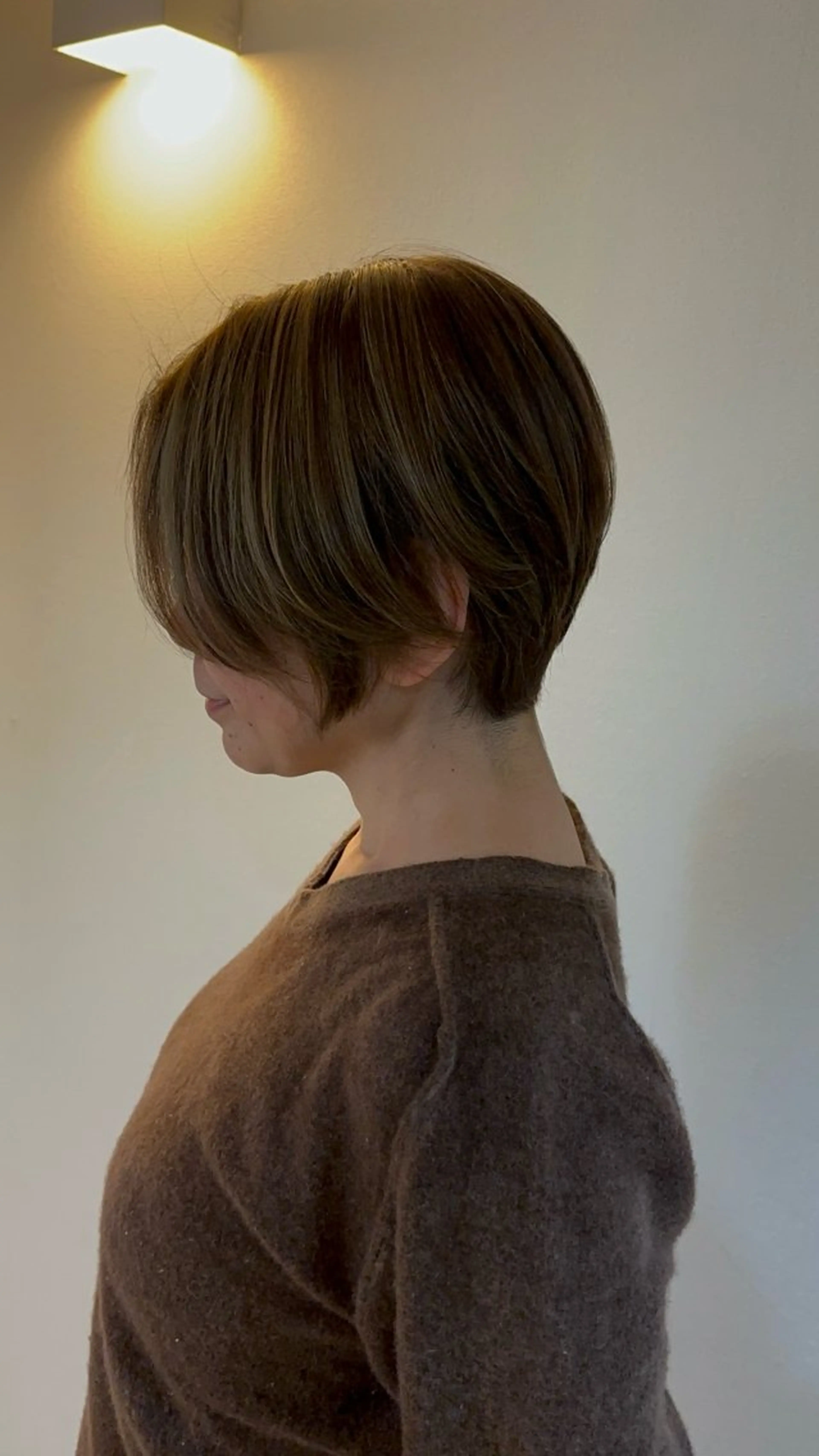 ショート カラー ハイライトカラー くびれヘア ハイライト ショートヘア 赤池 輝のヘアスタイル