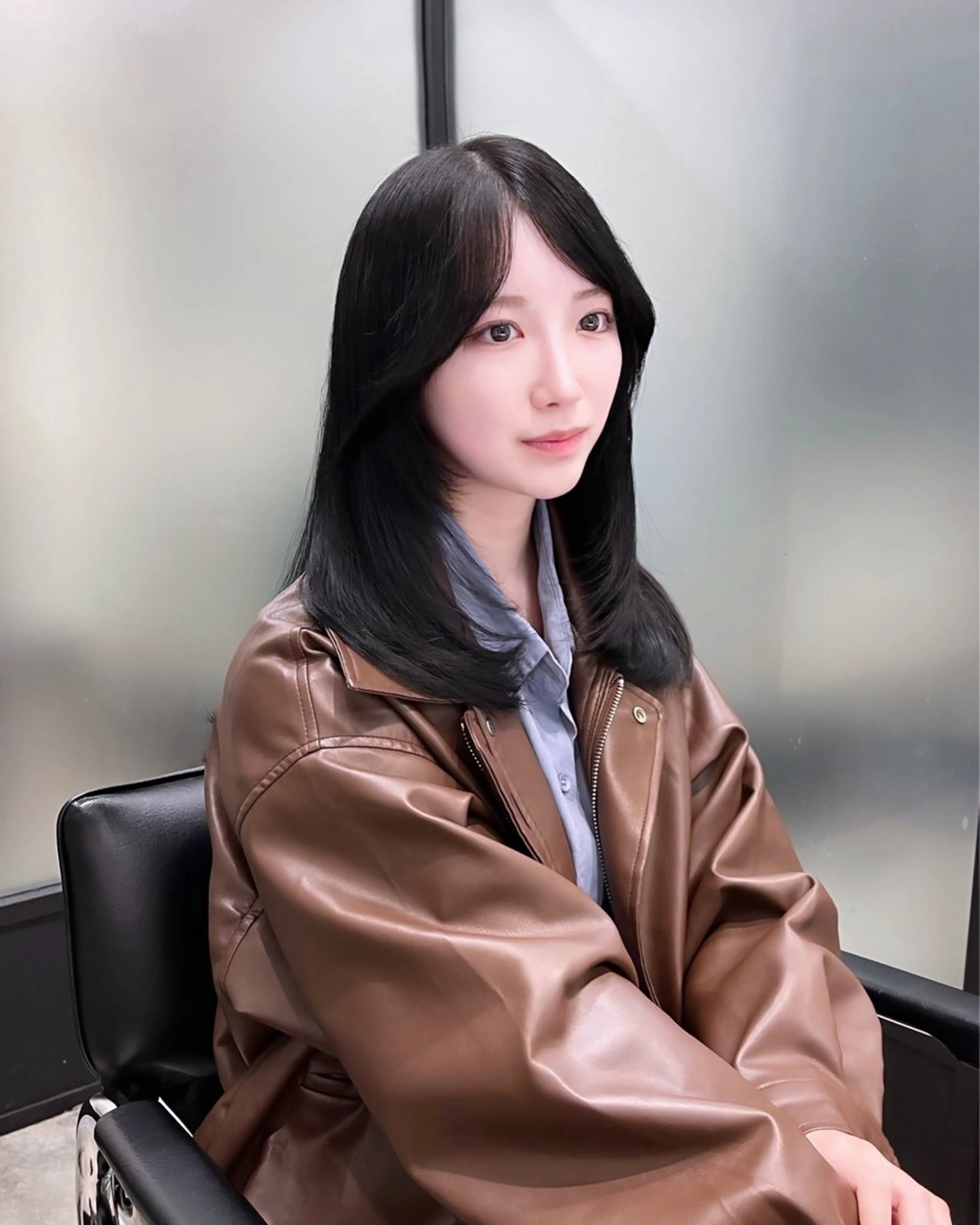 セミロング 韓国風ヘア レイヤーカット ヘアカラー 韓国レイヤーカット 髪質改善▫️水野有真のヘアスタイル