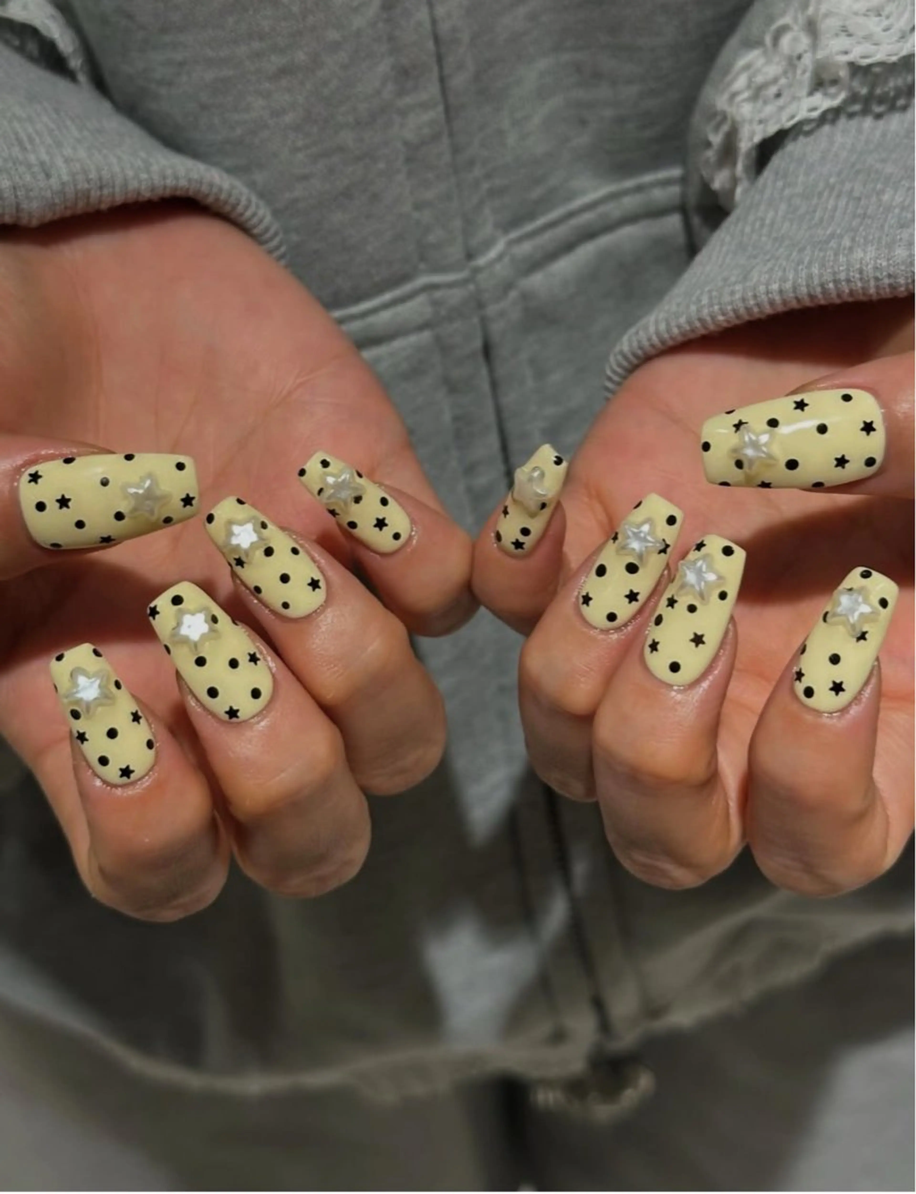 ネイル フレンチネイル ジェルネイル マグネットネイル 持ち込み ニュアンスネイル ハンドネイル Na minのネイルデザイン