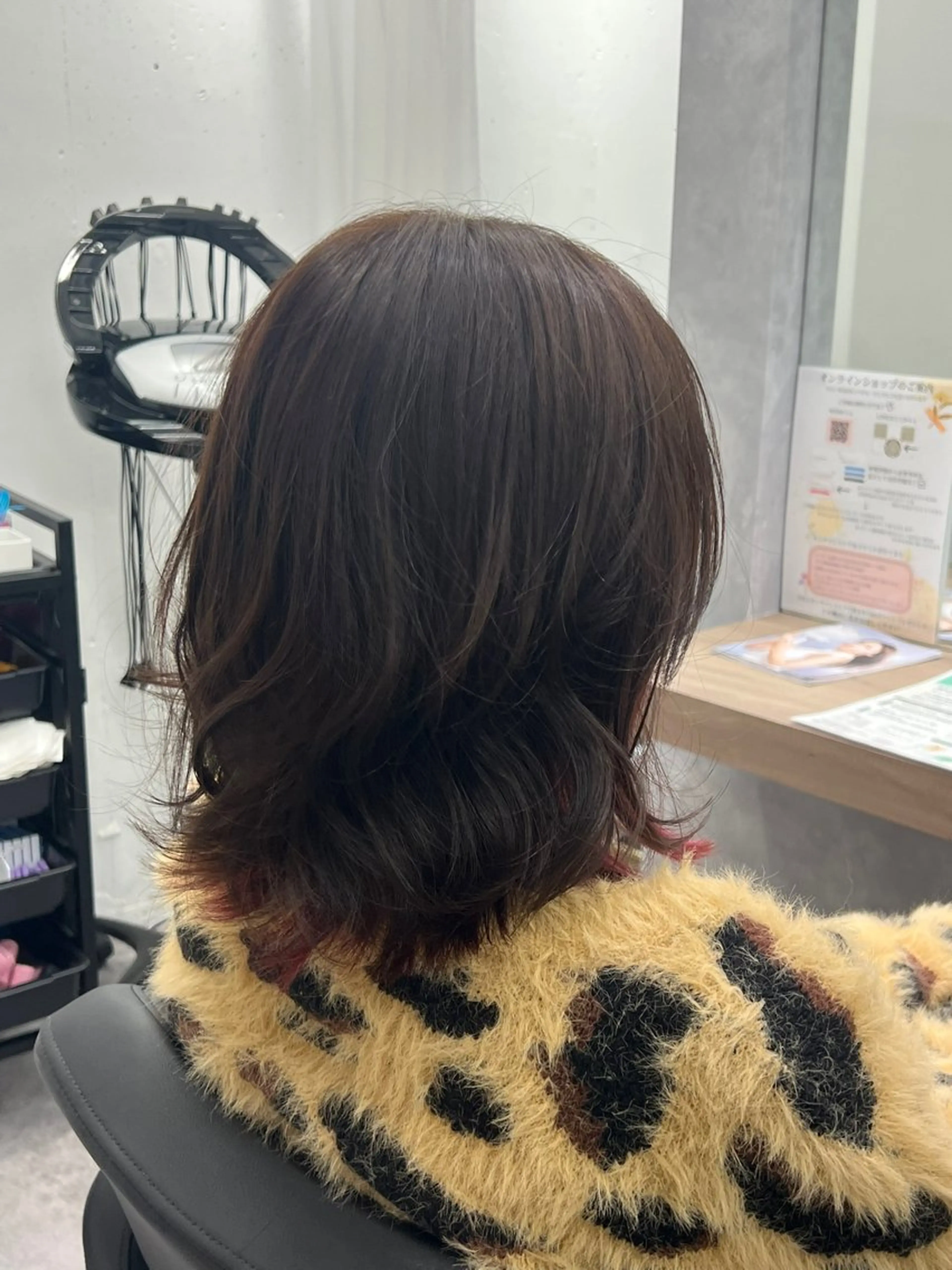 ミディアム カラー はる 「モデル募集中」のヘアスタイル