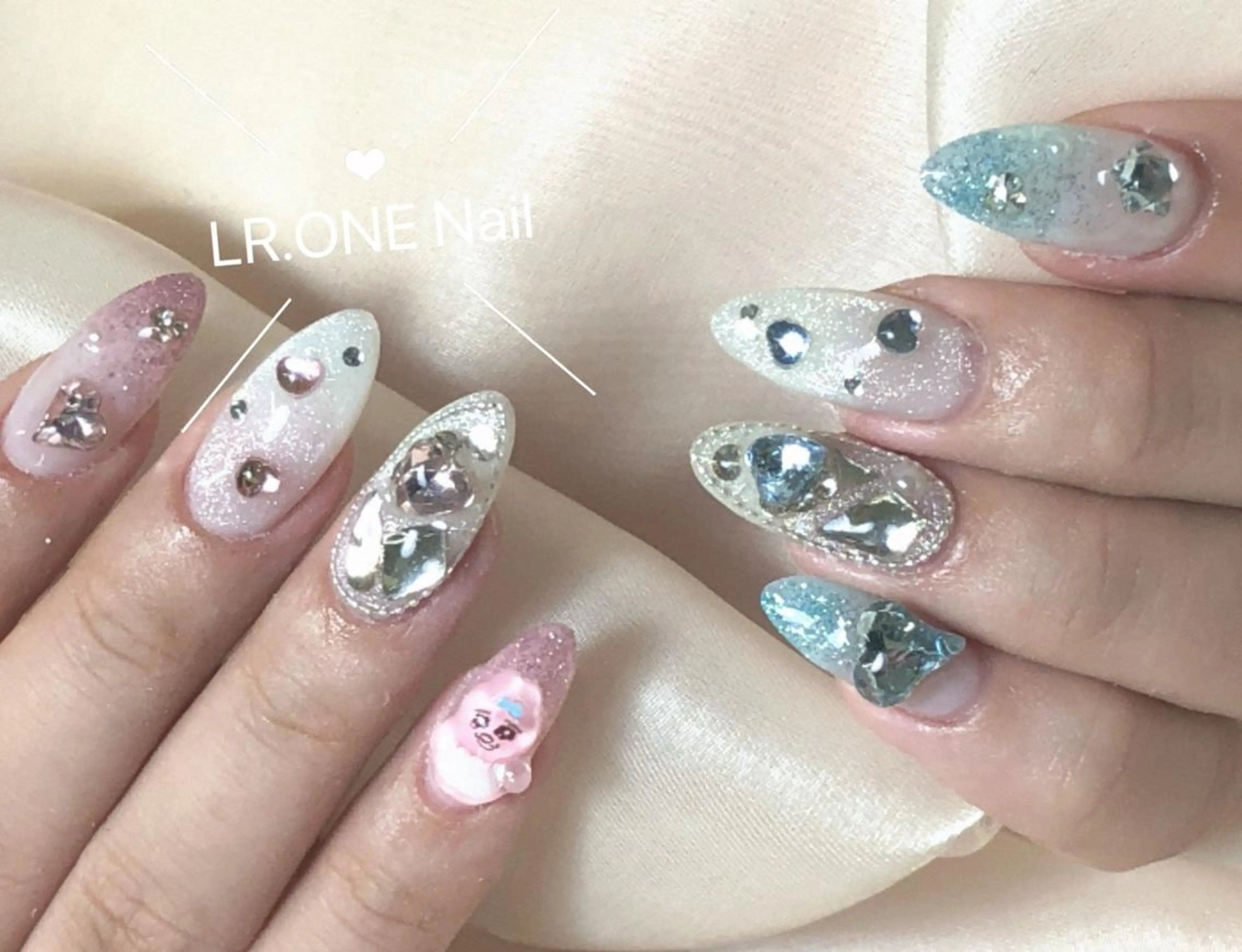 ネイル ハンドネイル LR.ONE ヨウのネイルデザイン