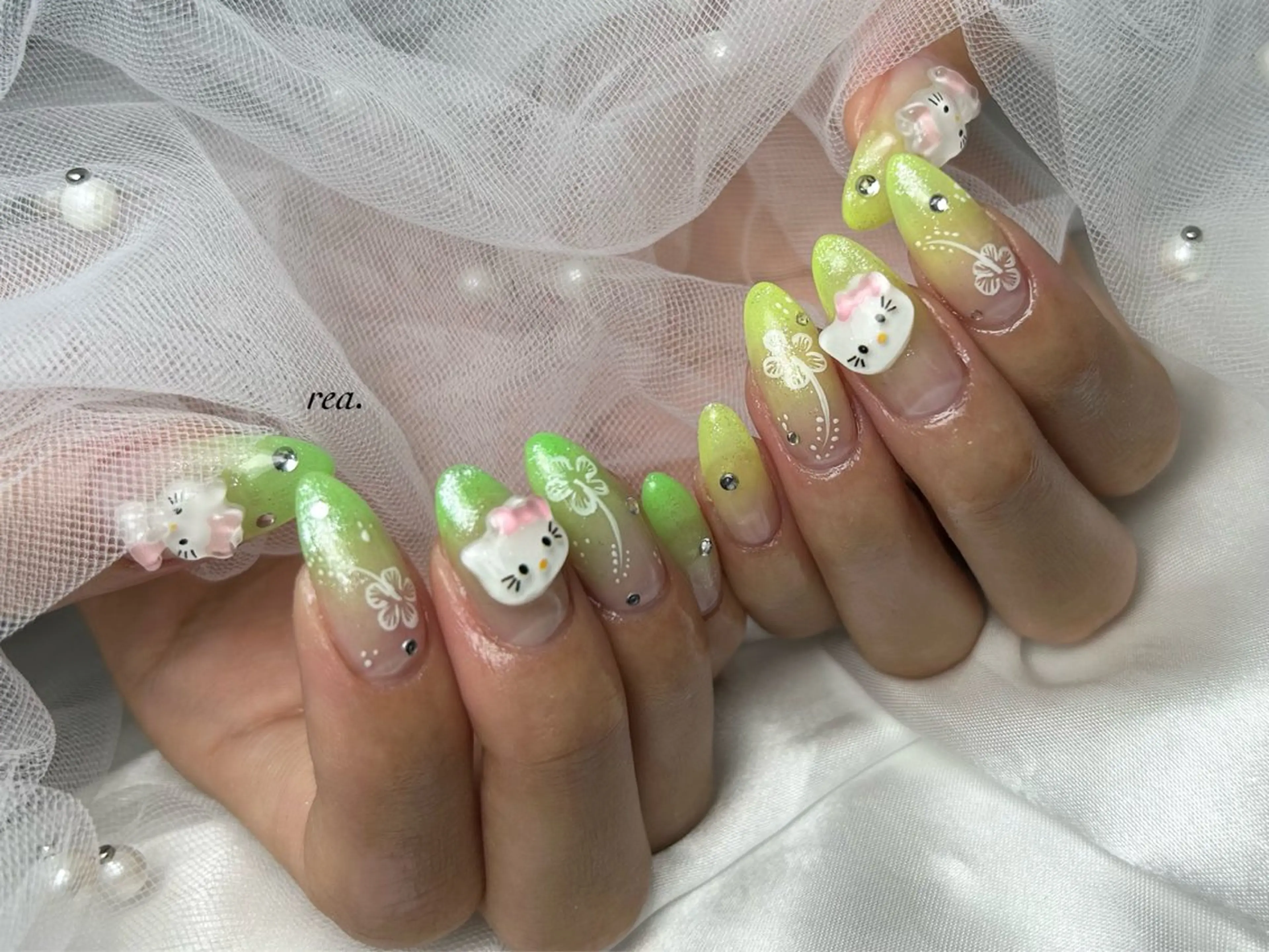 ネイル ハンドネイル フットネイル rea .のネイルデザイン