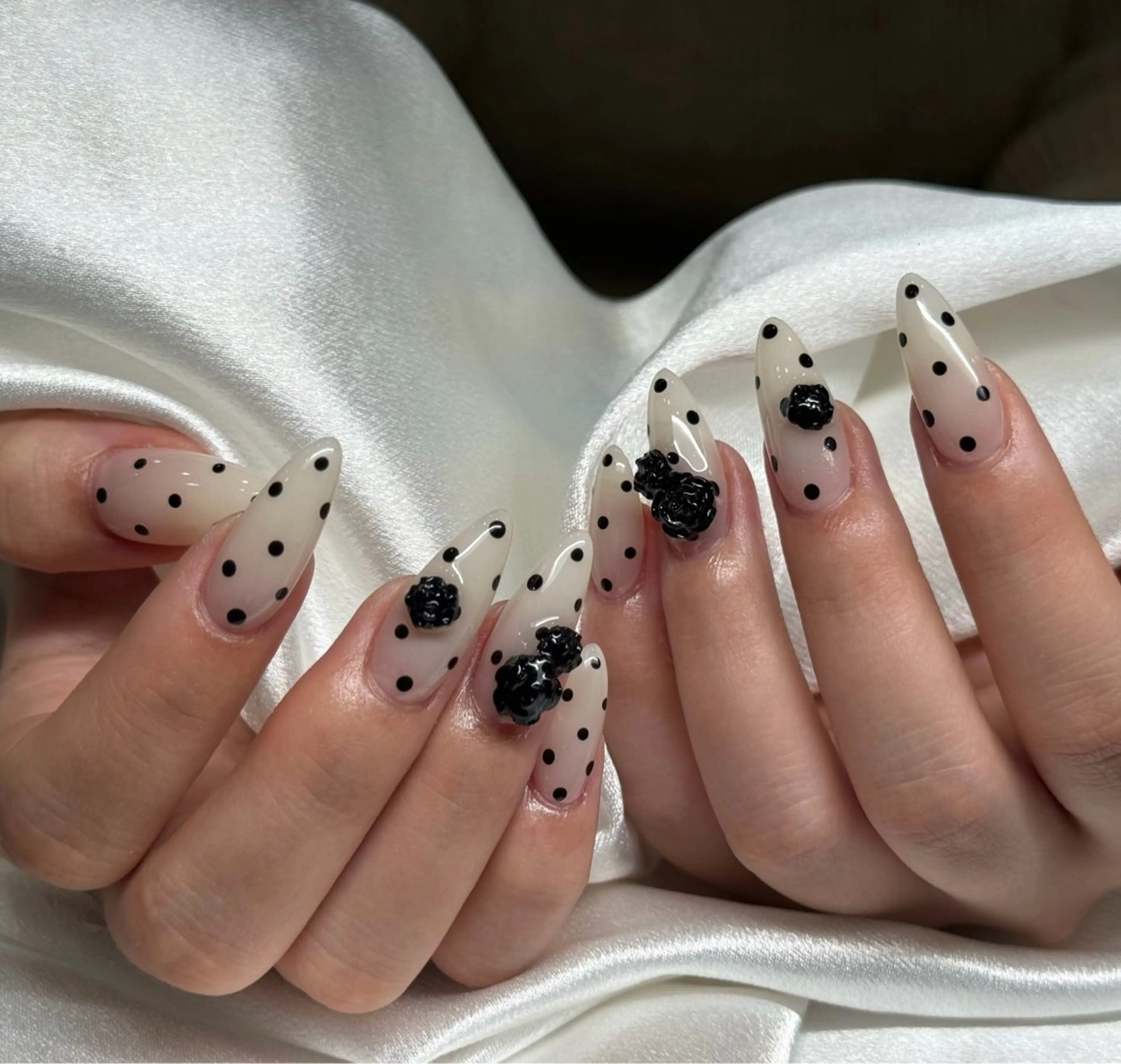 ネイル オーロラネイル ブルー チークネイル フットネイル フレンチネイル ハンドネイル REI レイのネイルデザイン