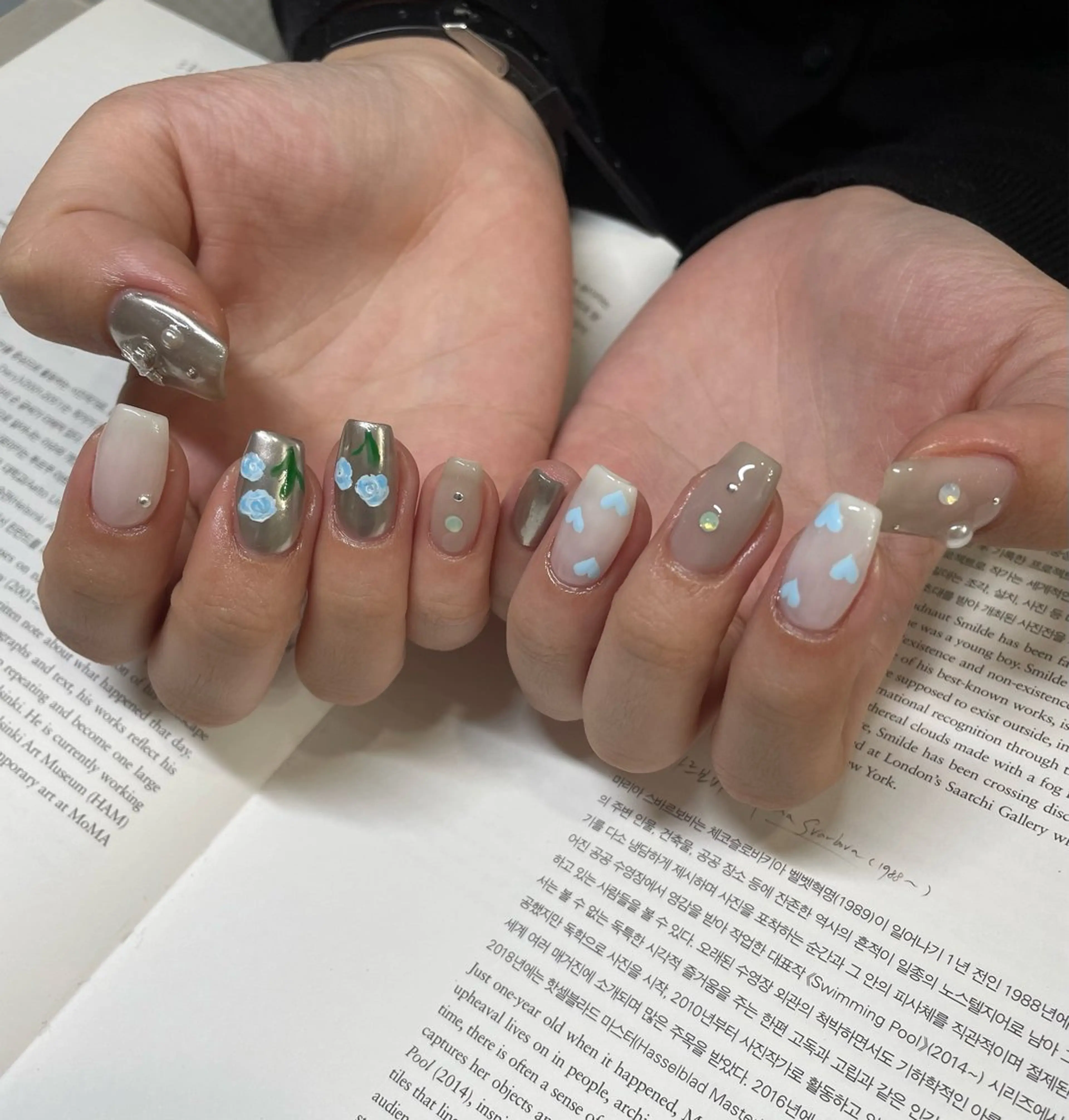 ネイル ハンドネイル ネイルズシャトン🪡 ネイリスト齊藤のネイルデザイン