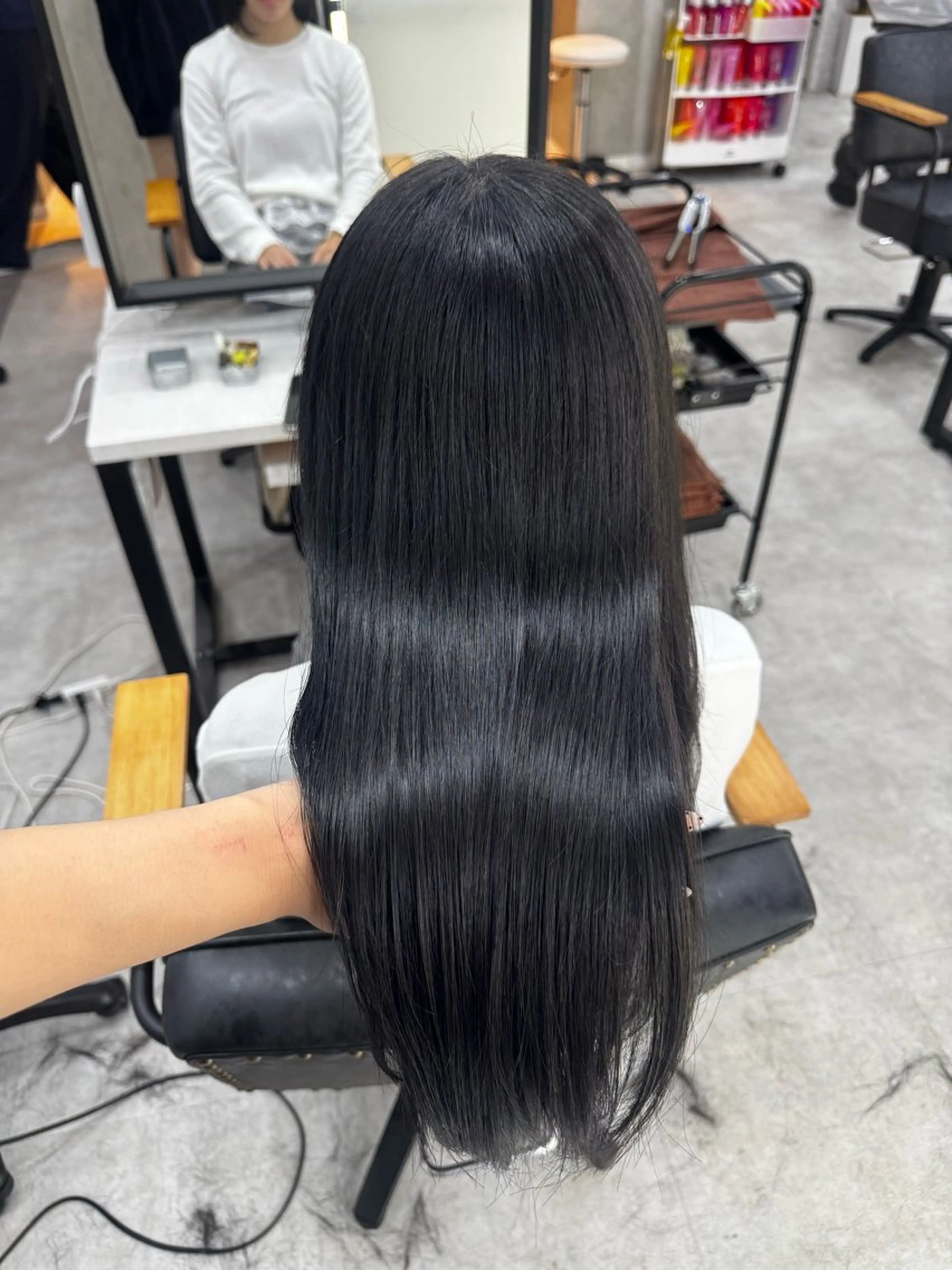 ロング カラー アッシュ アッシュブラウン ベージュカラー 黒髪 ブリーチ カット ヘアカラー トリートメント 赤み無し柔らかカラー 【梅田】madokaのヘアスタイル