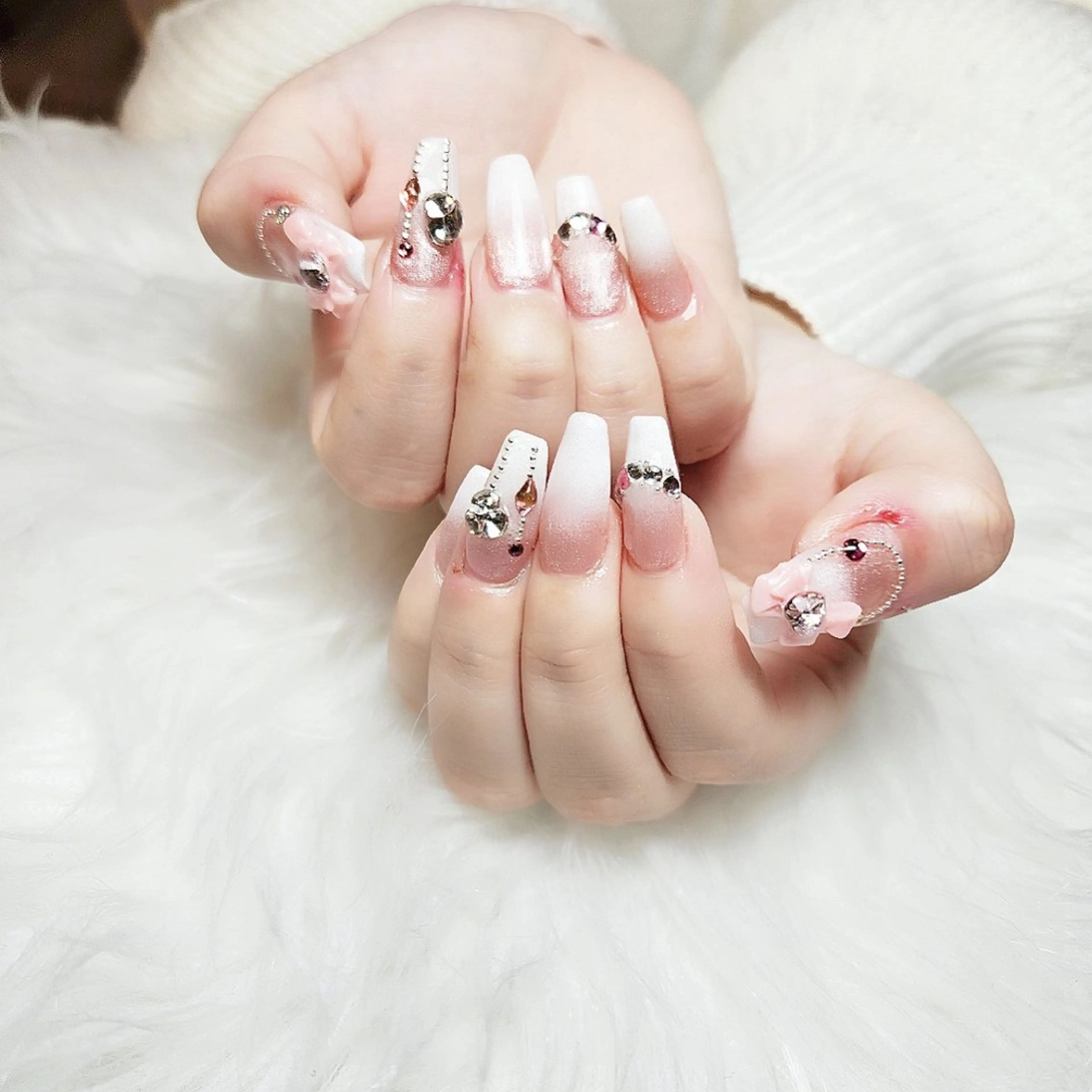 ネイル 🌈Yun nail hyejin💋のネイルデザイン