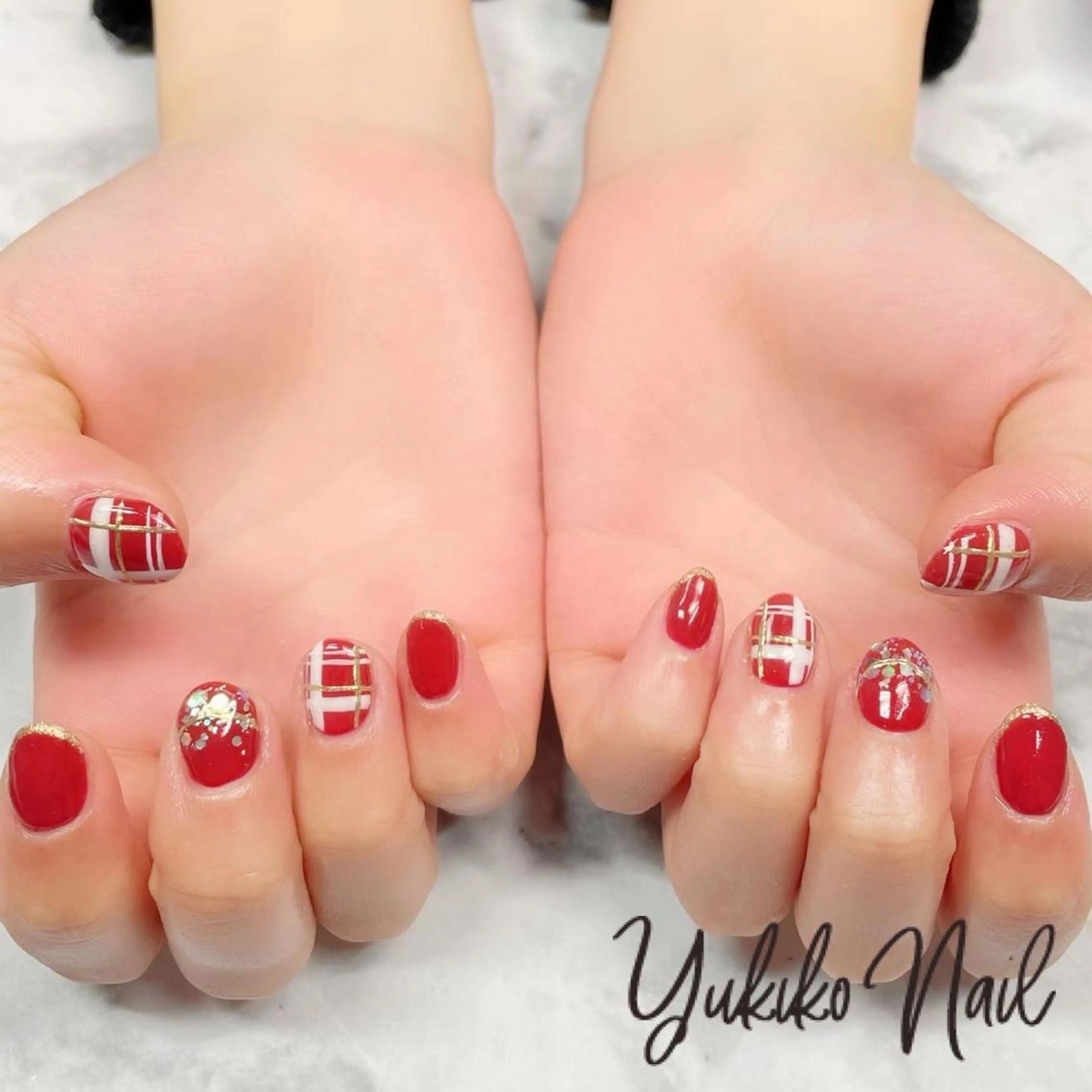 ネイル 赤色 冬ネイル クリスマス ハンドネイル ユキコ ネイルのネイルデザイン