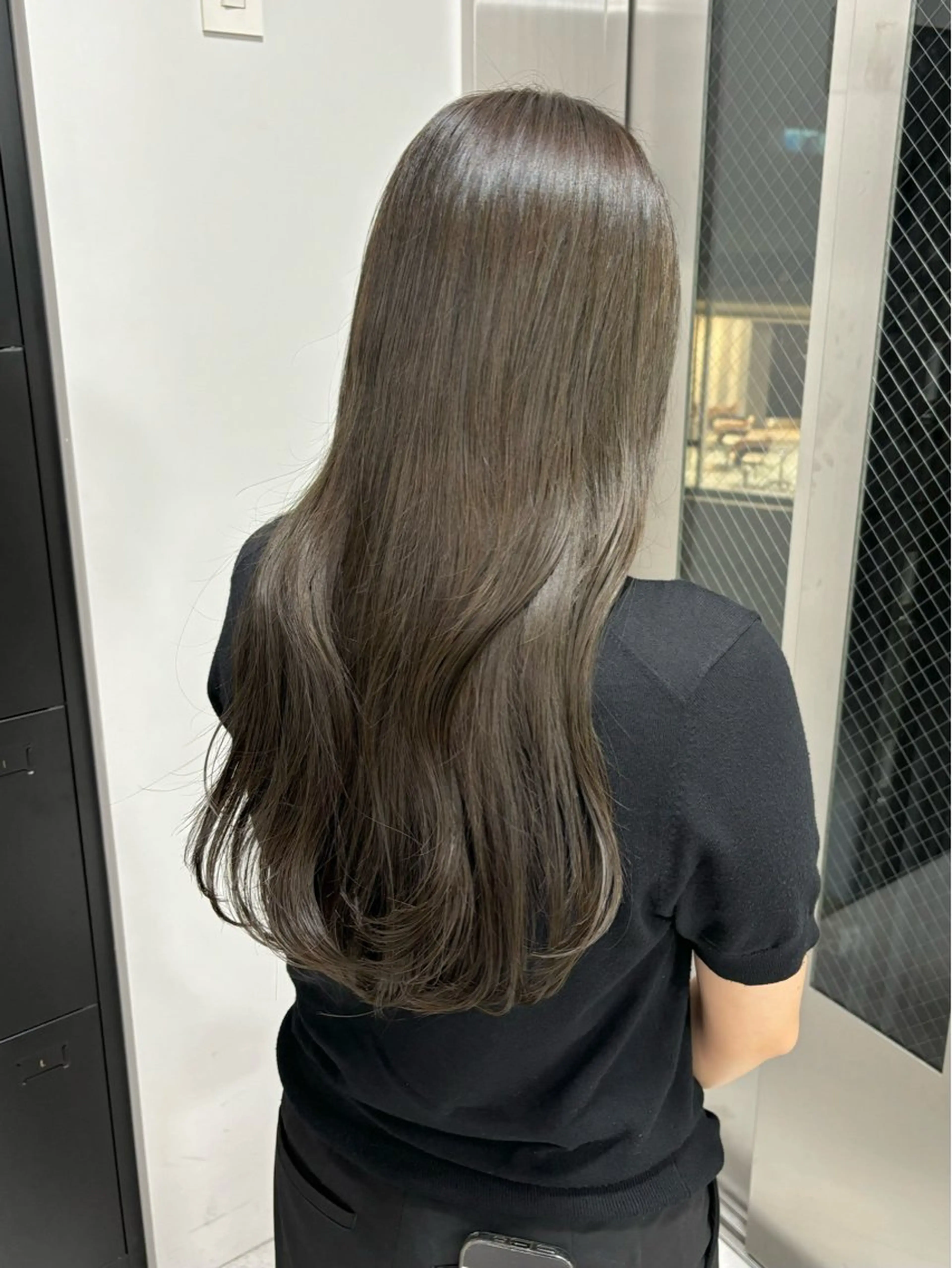 ロング カラー グレージュ オリーブグレージュ オリーブグレー 似合わせレイヤー/ 縮毛矯正🎀minaのヘアスタイル