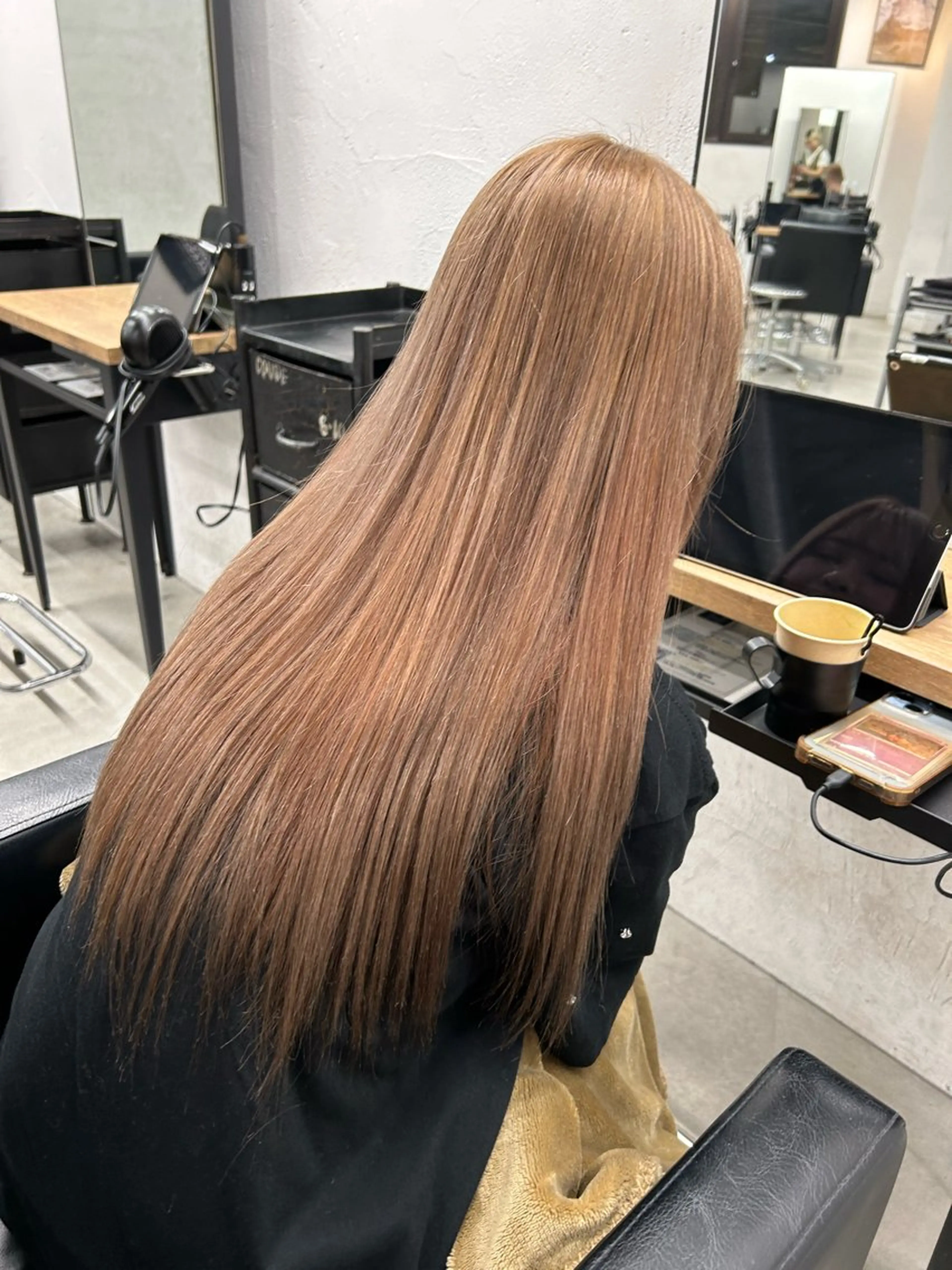 ロング ヘアカラー 🫐寒色系カラー 🫐ヤマナカリリカのヘアスタイル