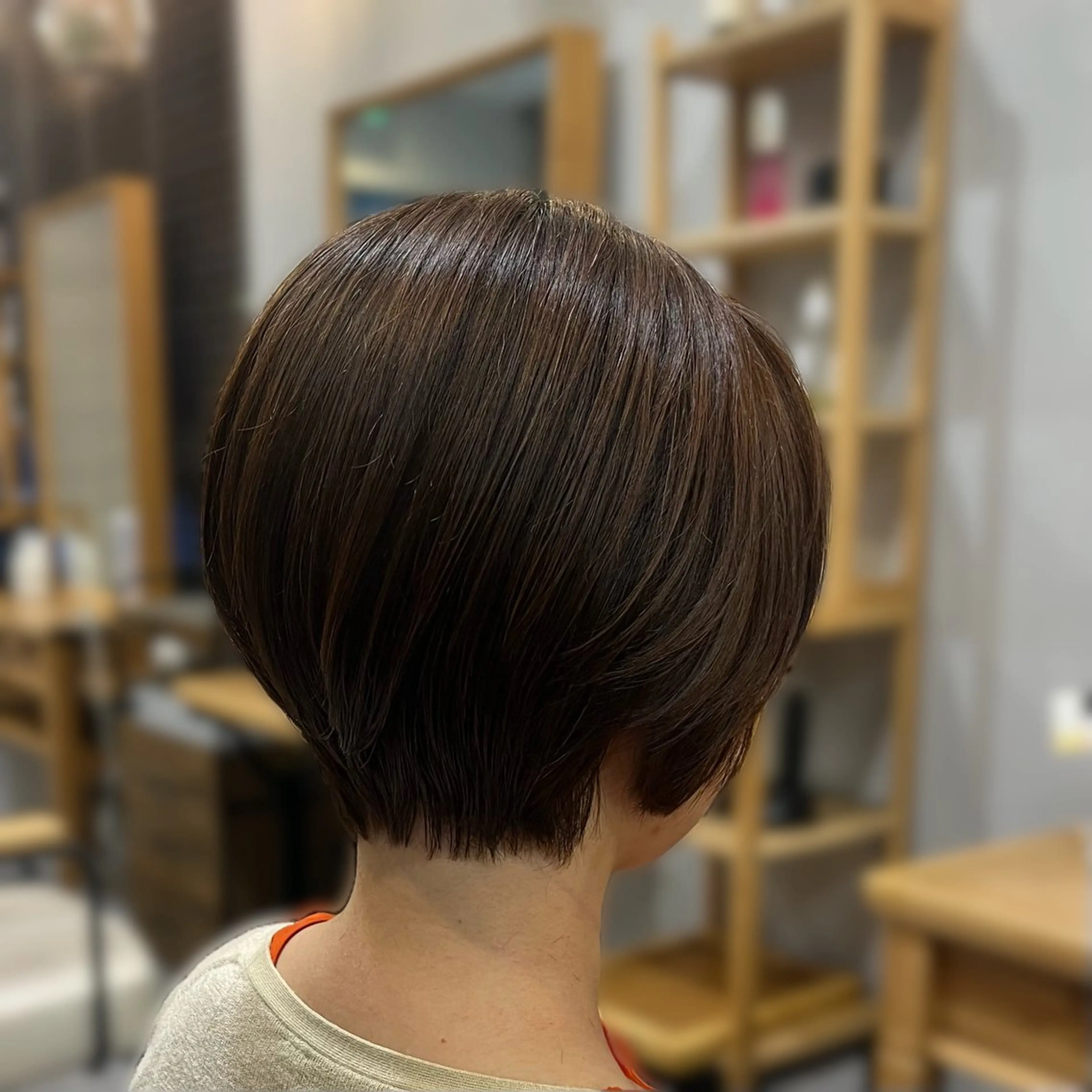 ショート カット 🌸 飯野 舞桜のヘアスタイル