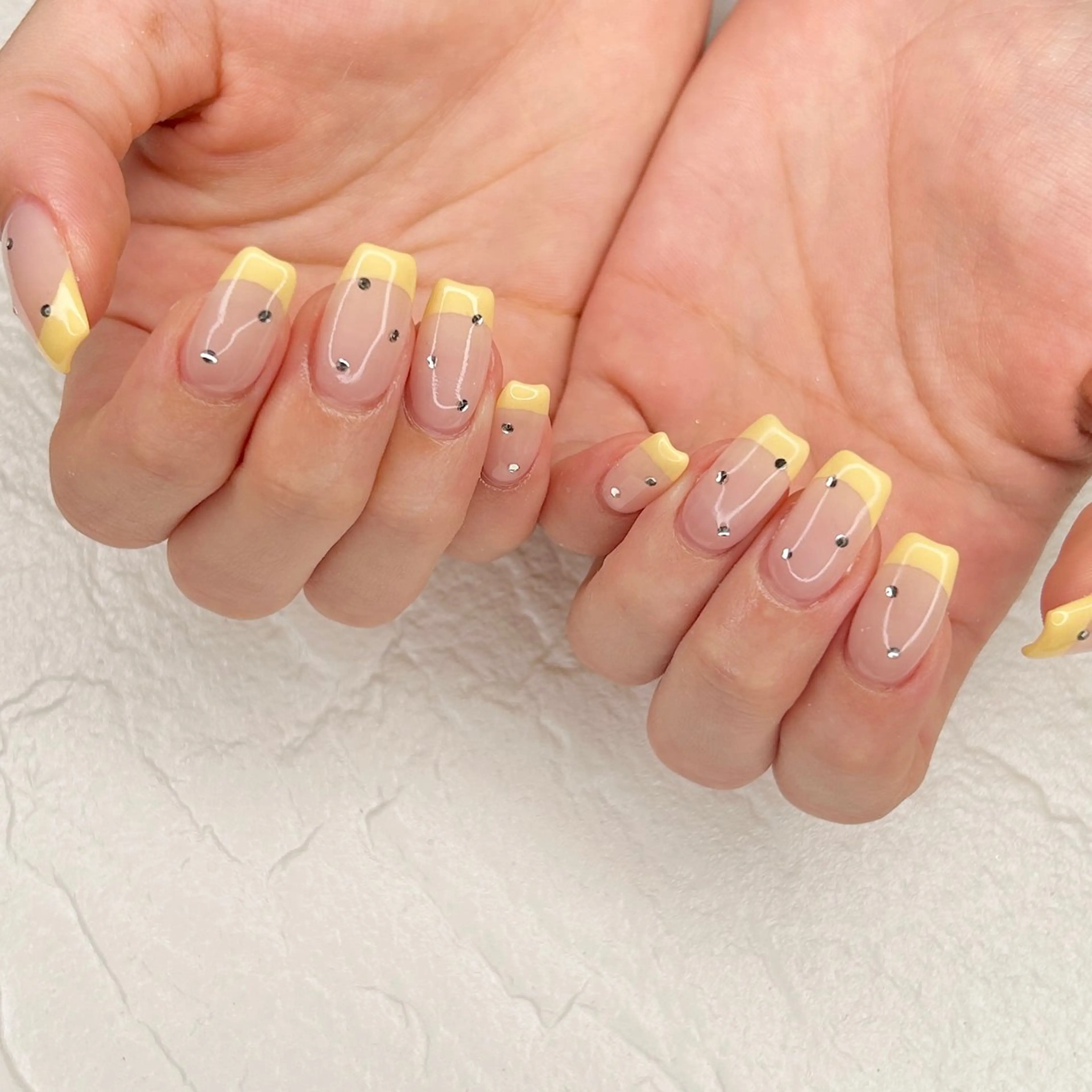 ネイル ハンドネイル フットネイル ease NAIL SALONのネイルデザイン